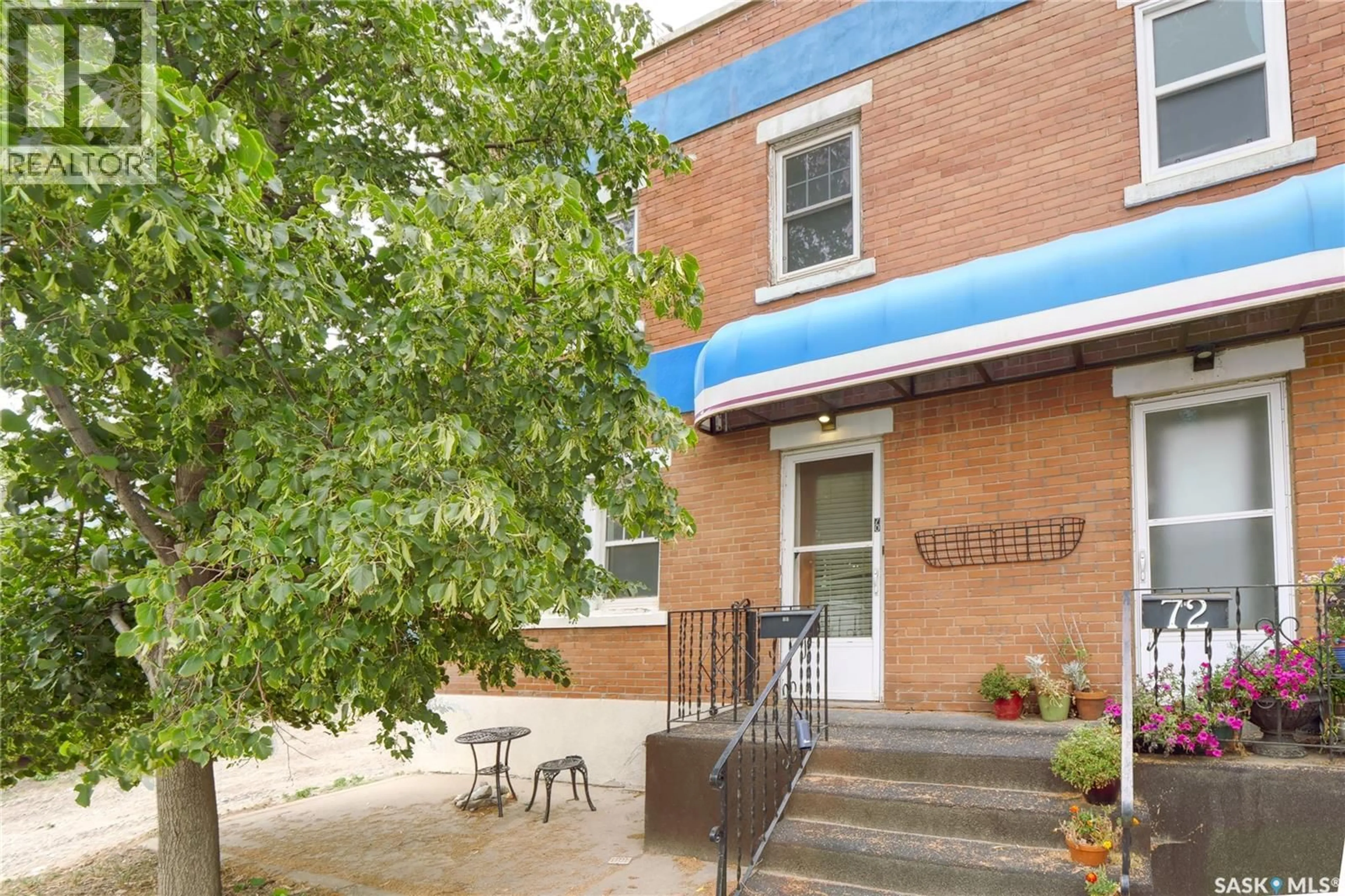 Patio, building for 70 CARIBOU STREET, Moose Jaw Saskatchewan S6H0R3