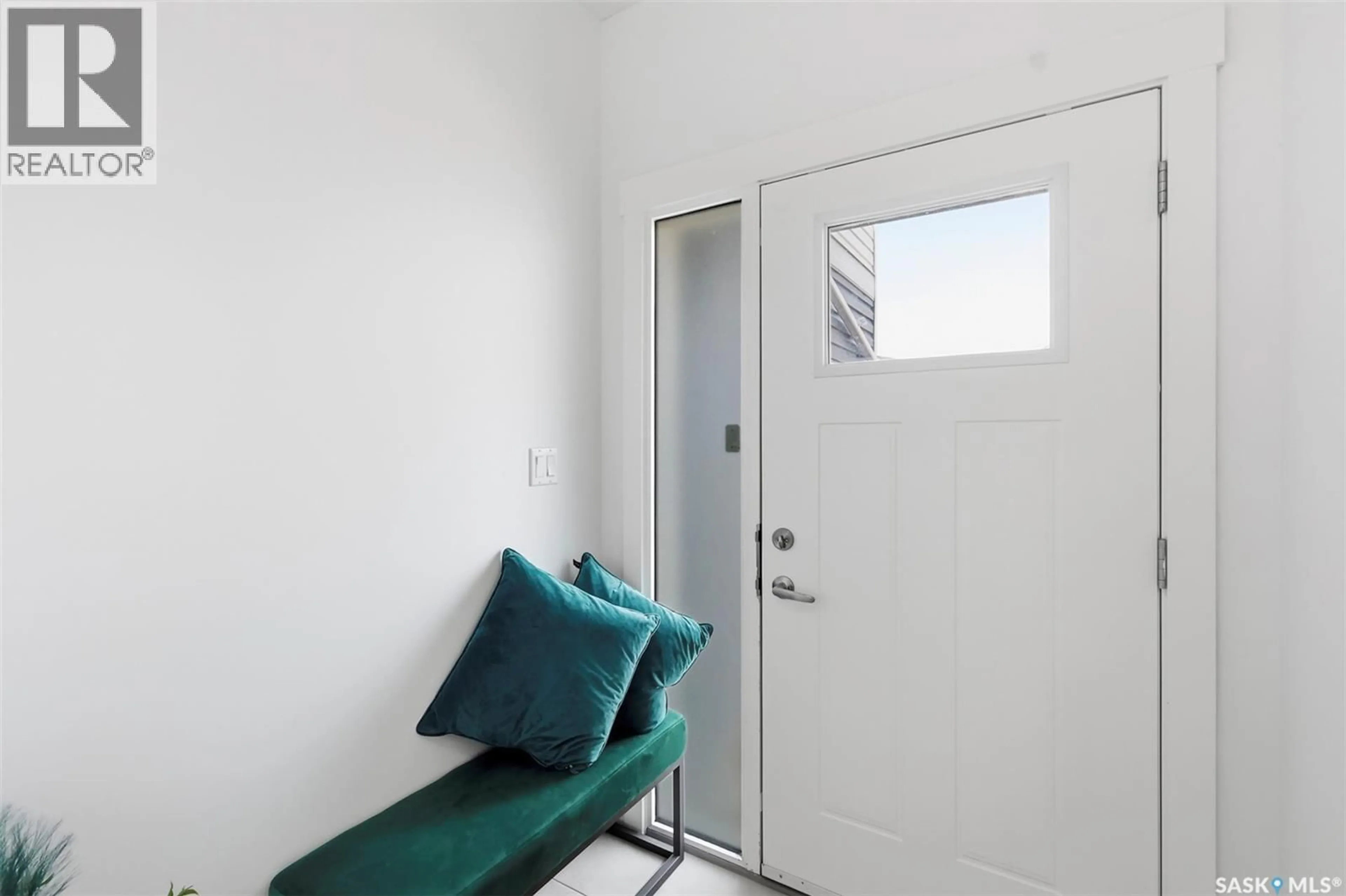 Indoor entryway for 510 - 31 KLOPPENBURG CRESCENT, Saskatoon Saskatchewan S7W0X8