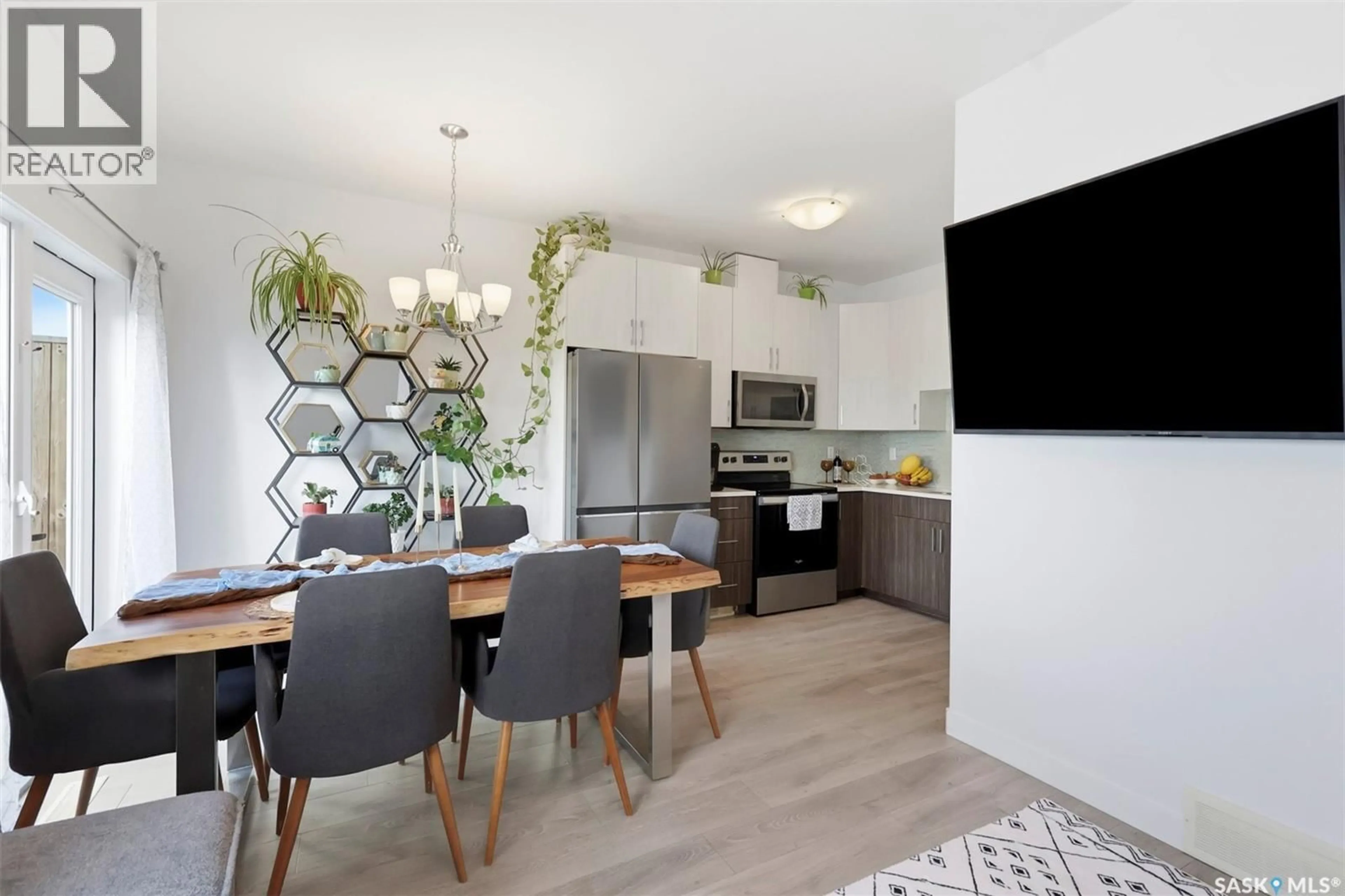 Open concept kitchen, unknown for 510 - 31 KLOPPENBURG CRESCENT, Saskatoon Saskatchewan S7W0X8