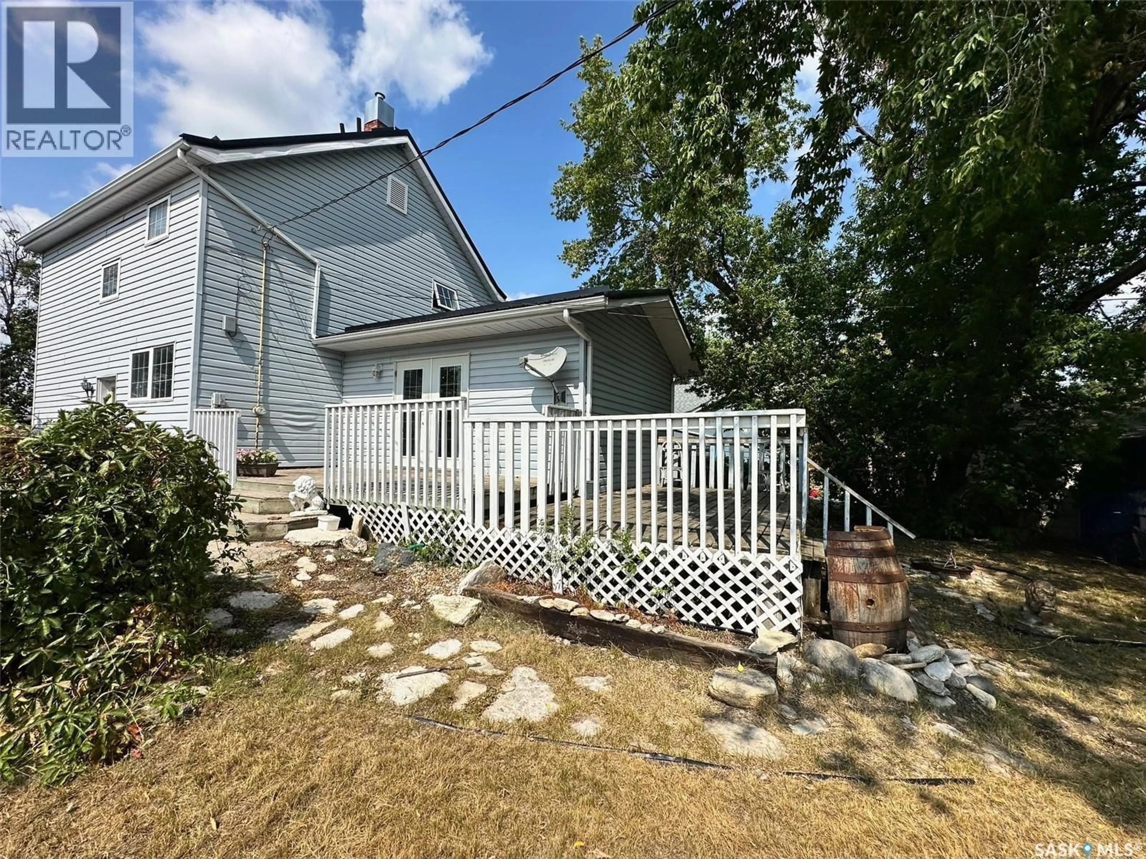 A pic from outside/outdoor area/front of a property/back of a property/a pic from drone, street for 320 PRINCE STREET, Hudson Bay Saskatchewan S0E0Y0