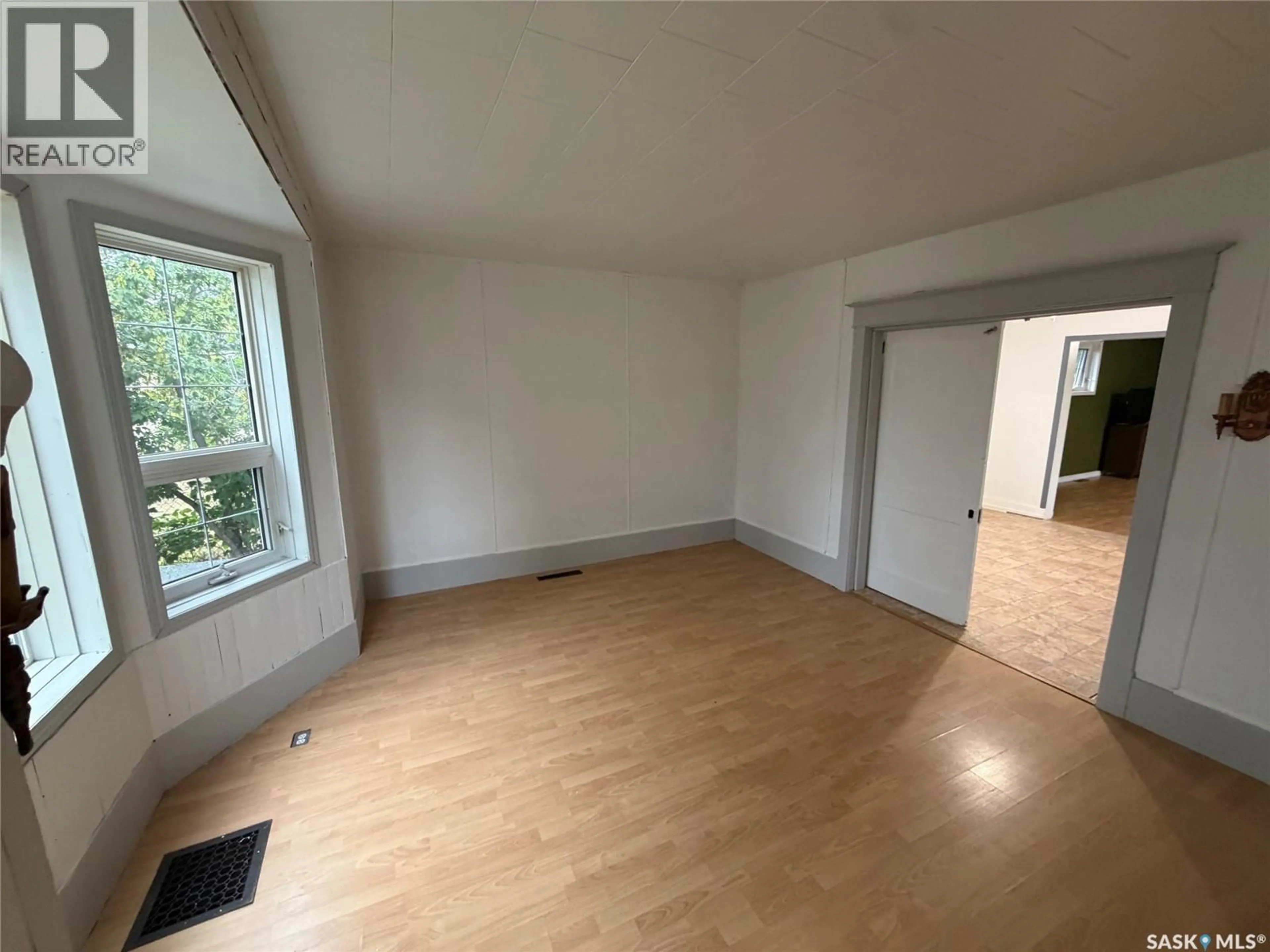 A pic of a room for 320 PRINCE STREET, Hudson Bay Saskatchewan S0E0Y0