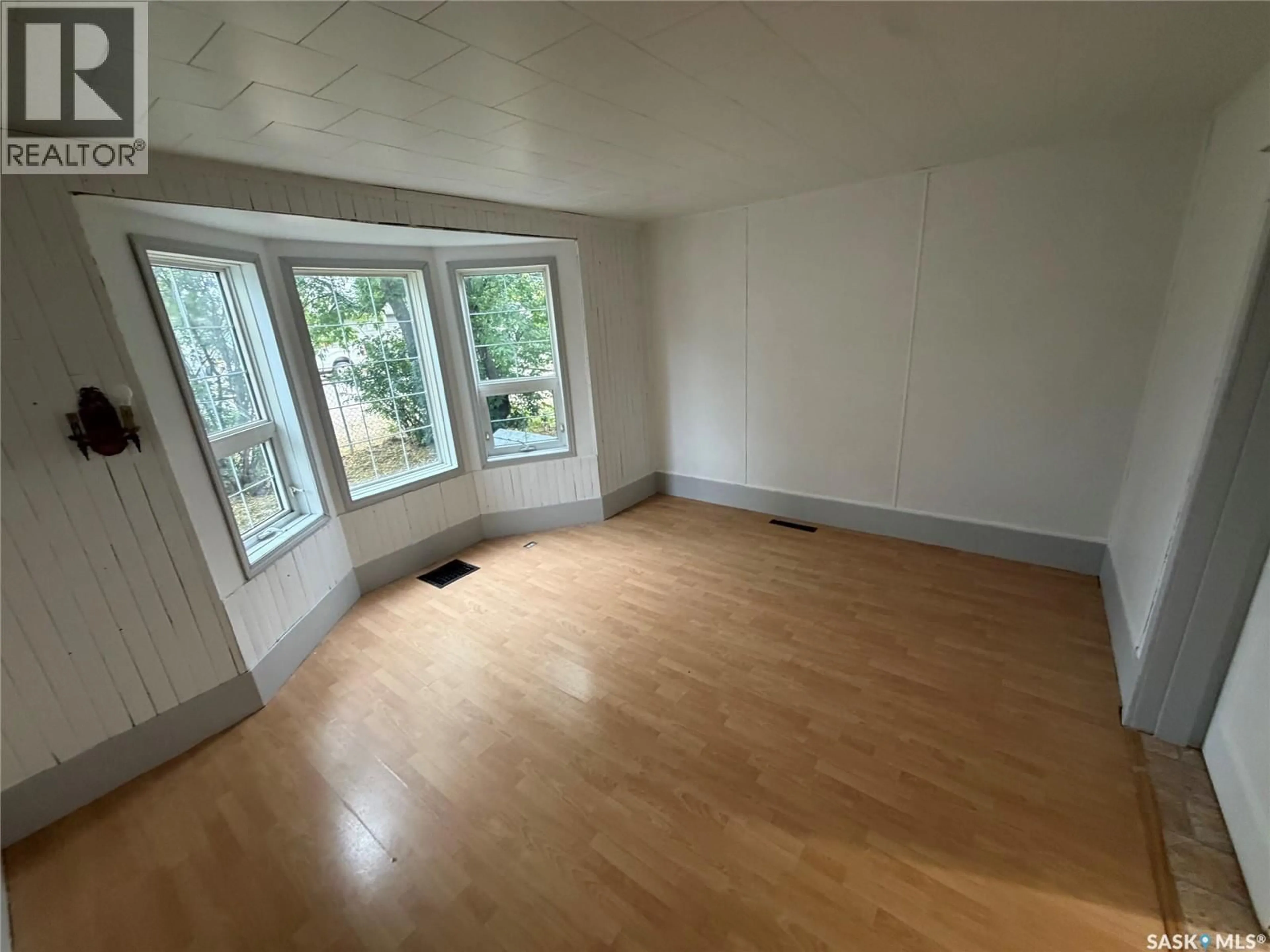 A pic of a room for 320 PRINCE STREET, Hudson Bay Saskatchewan S0E0Y0
