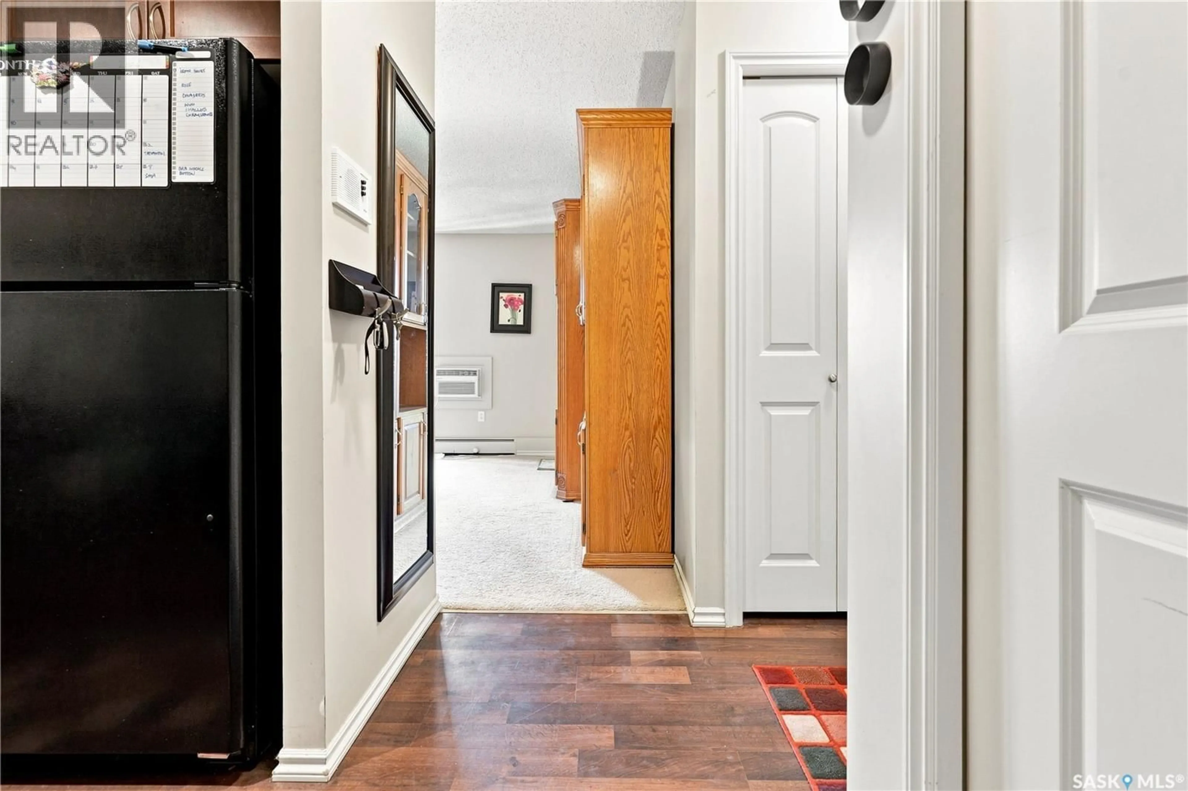 Indoor entryway for 303 258 PINEHOUSE PLACE, Saskatoon Saskatchewan S7K4X1