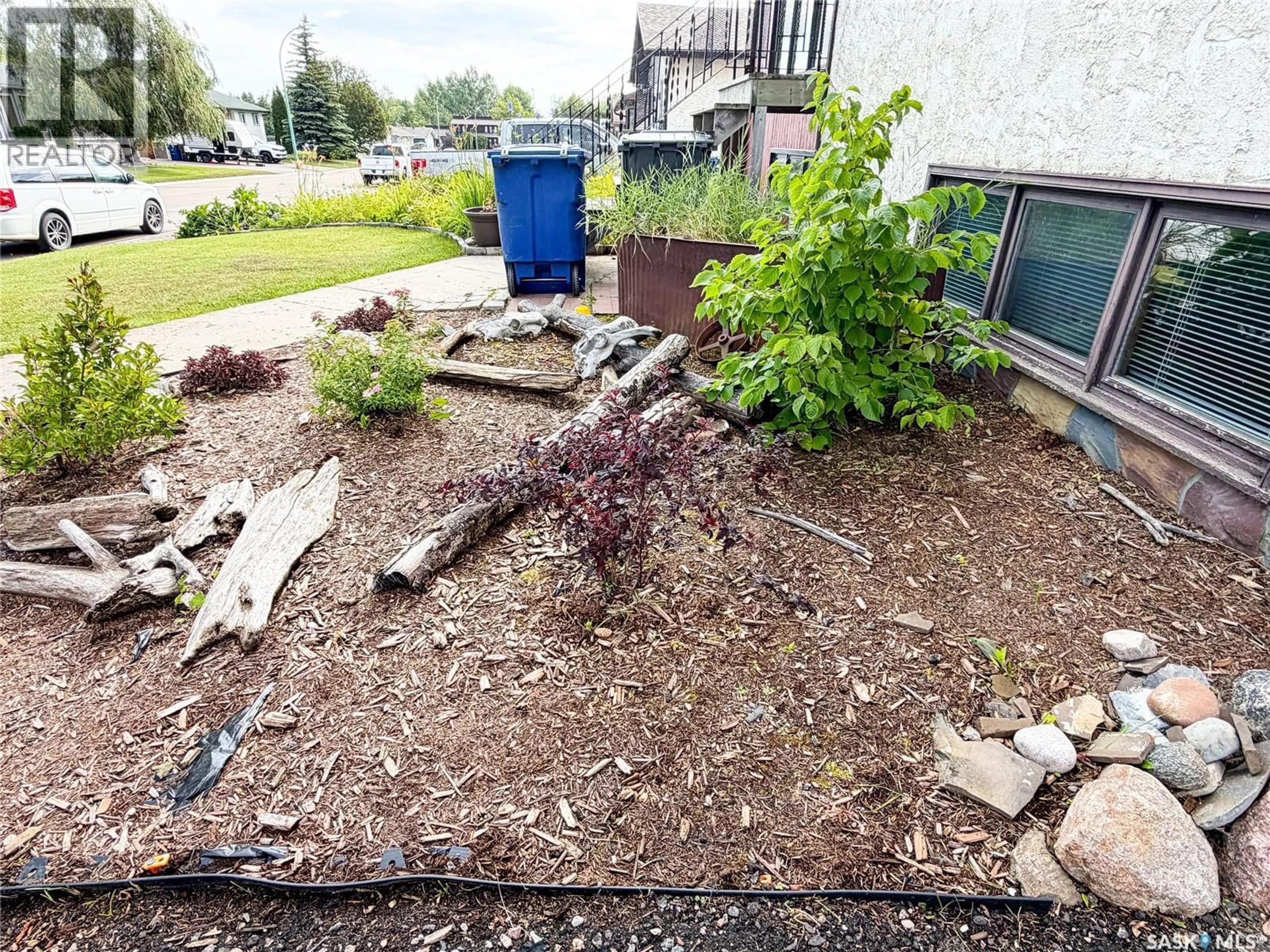 Patio, unknown for 48 DUNFIELD CRESCENT, Meadow Lake Saskatchewan S9X1C4