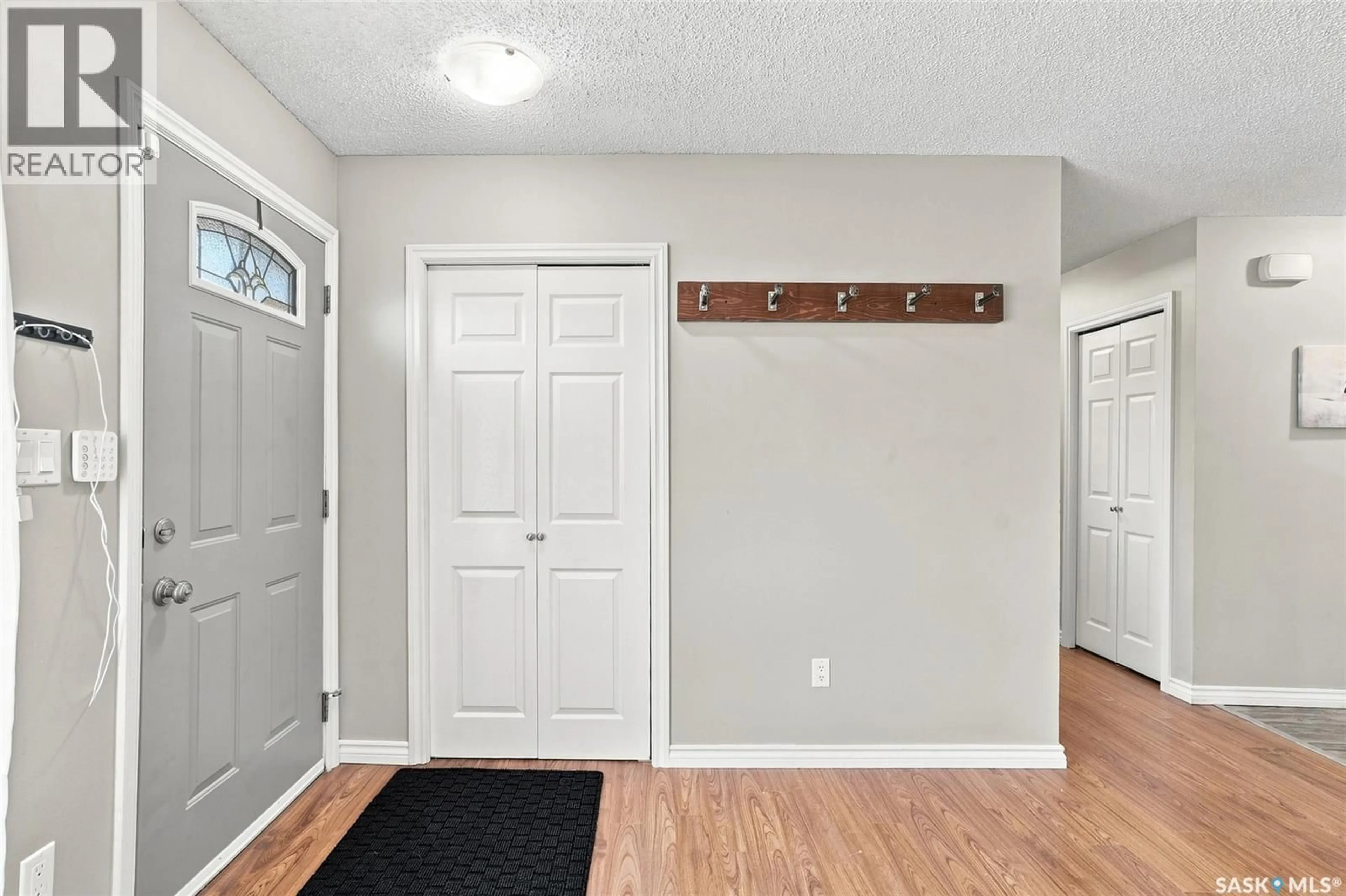 Indoor entryway for 521 1ST AVENUE, Martensville Saskatchewan S0K2T0