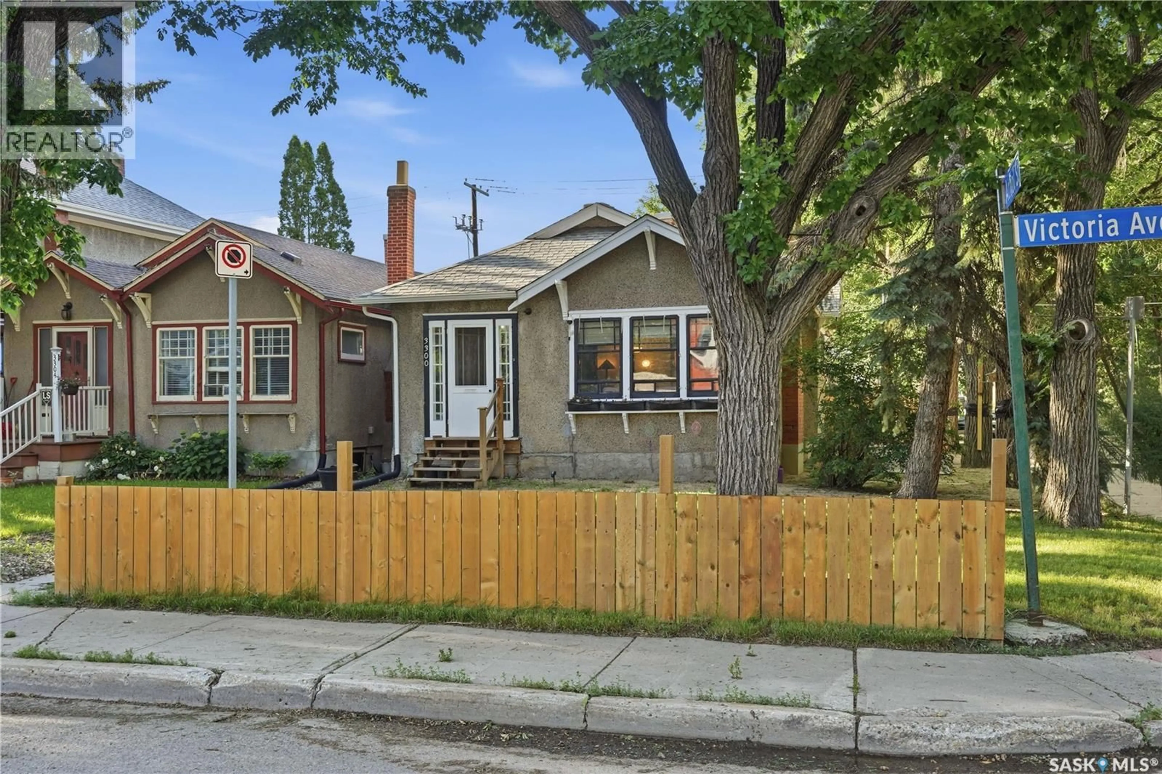 Home with brick exterior material, street for 3300 VICTORIA AVENUE, Regina Saskatchewan S4T1L6