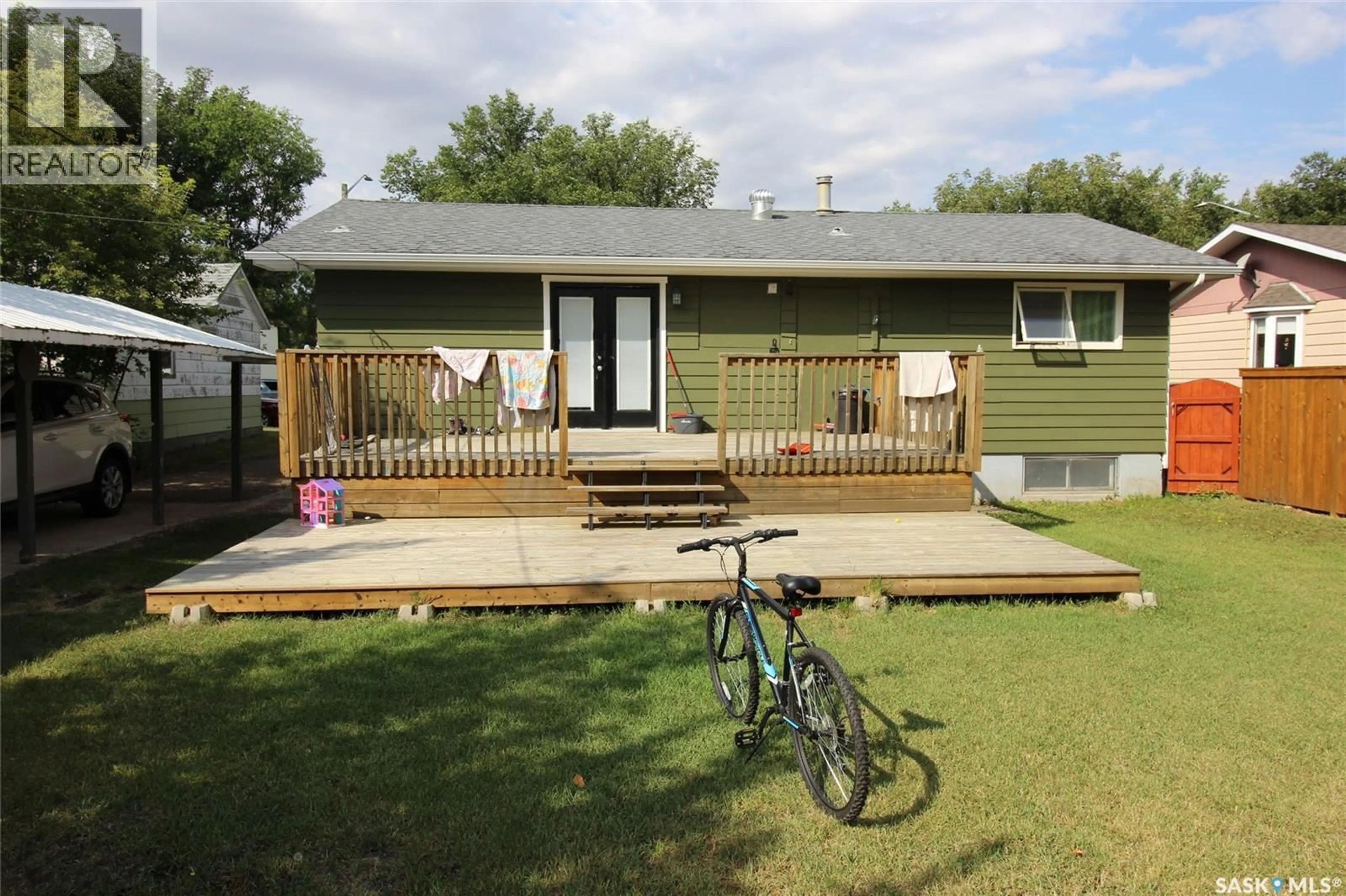 Unknown for 656 4TH STREET, Shaunavon Saskatchewan S0N2M0