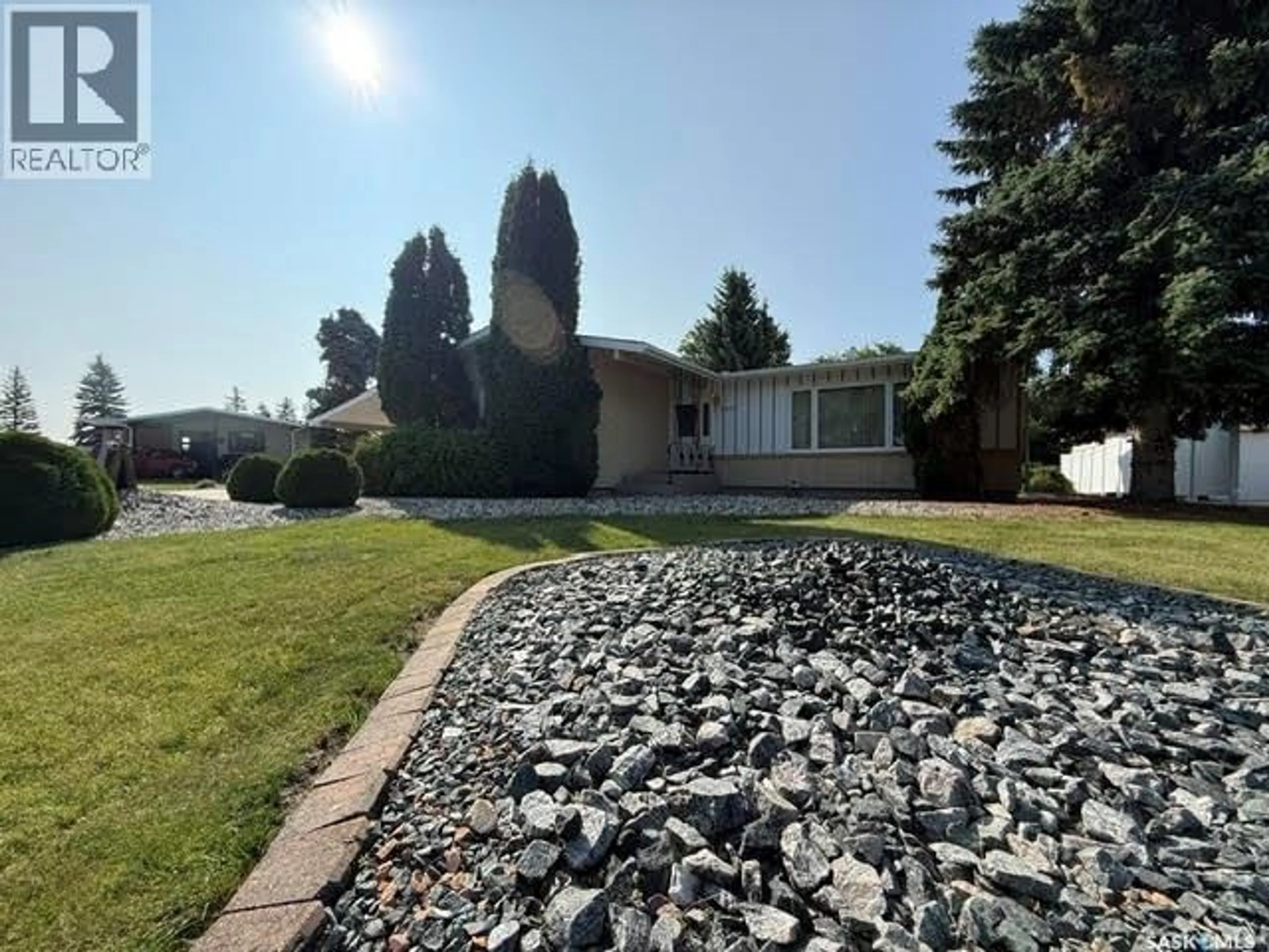 A pic from outside/outdoor area/front of a property/back of a property/a pic from drone, street for 346 HARVEY STREET, Kamsack Saskatchewan S0A1S0