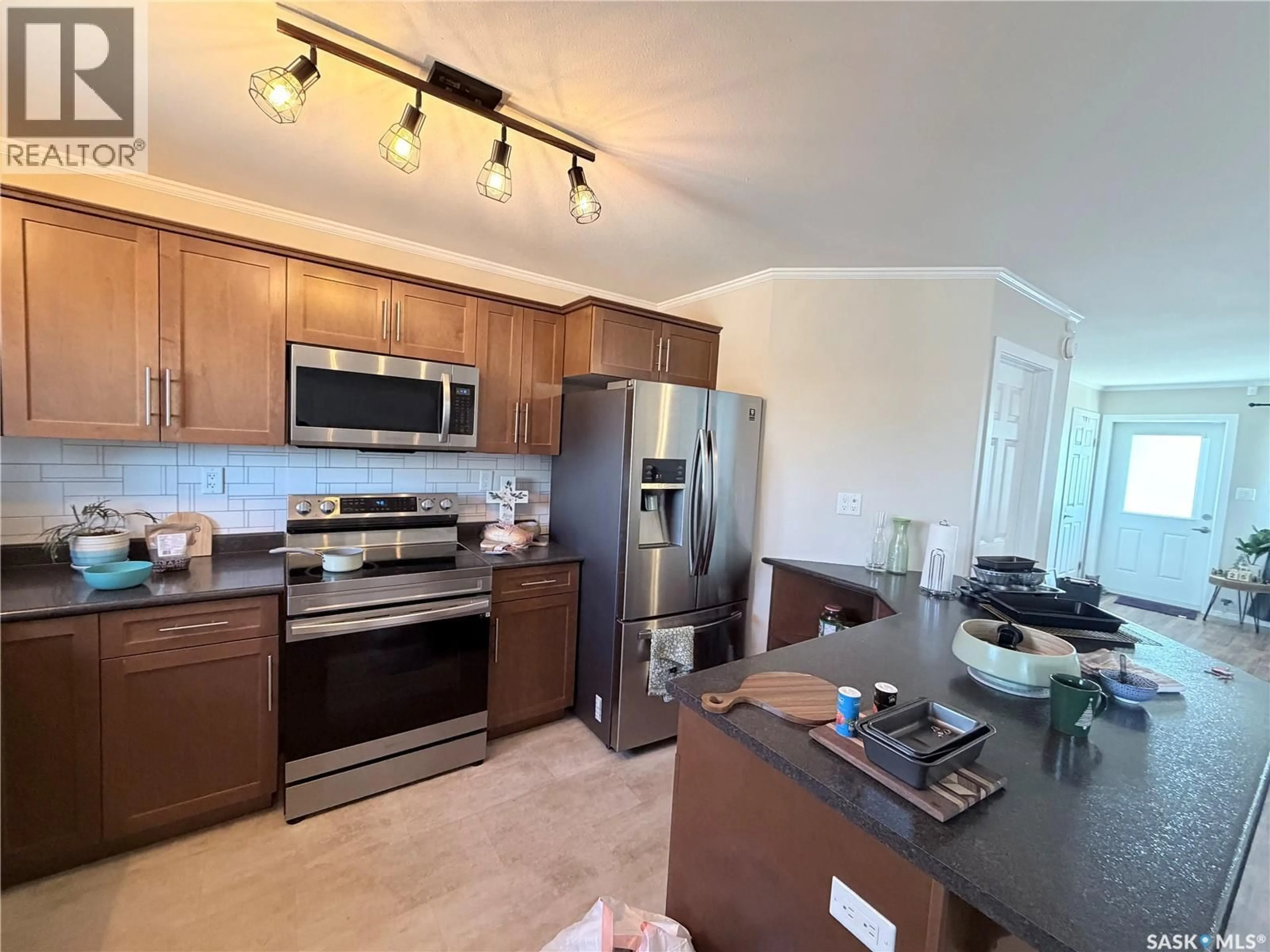 Open concept kitchen, unknown for 1303 - 708 RICHARDSON ROAD, Saskatoon Saskatchewan S7R0L1