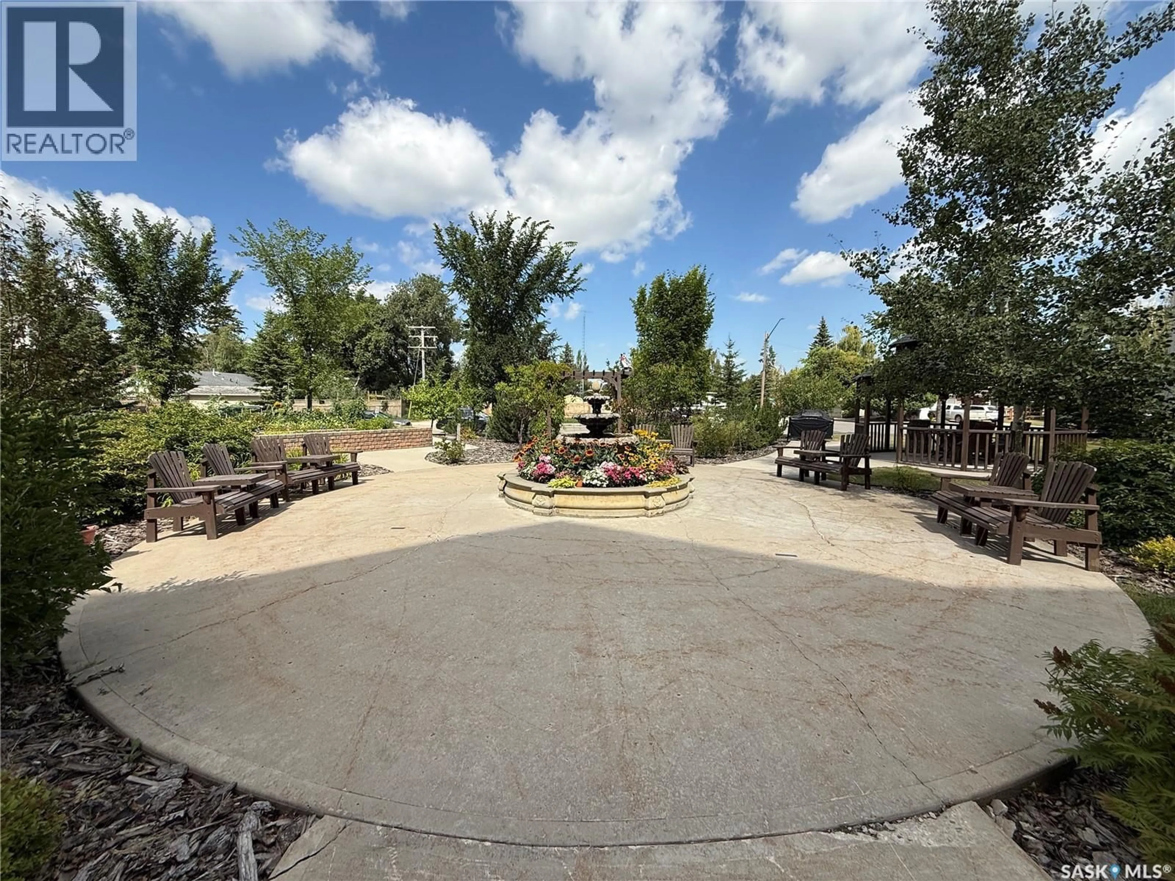 Patio, mountain view for 910 - 322 MAIN STREET, Humboldt Saskatchewan S0K2A0
