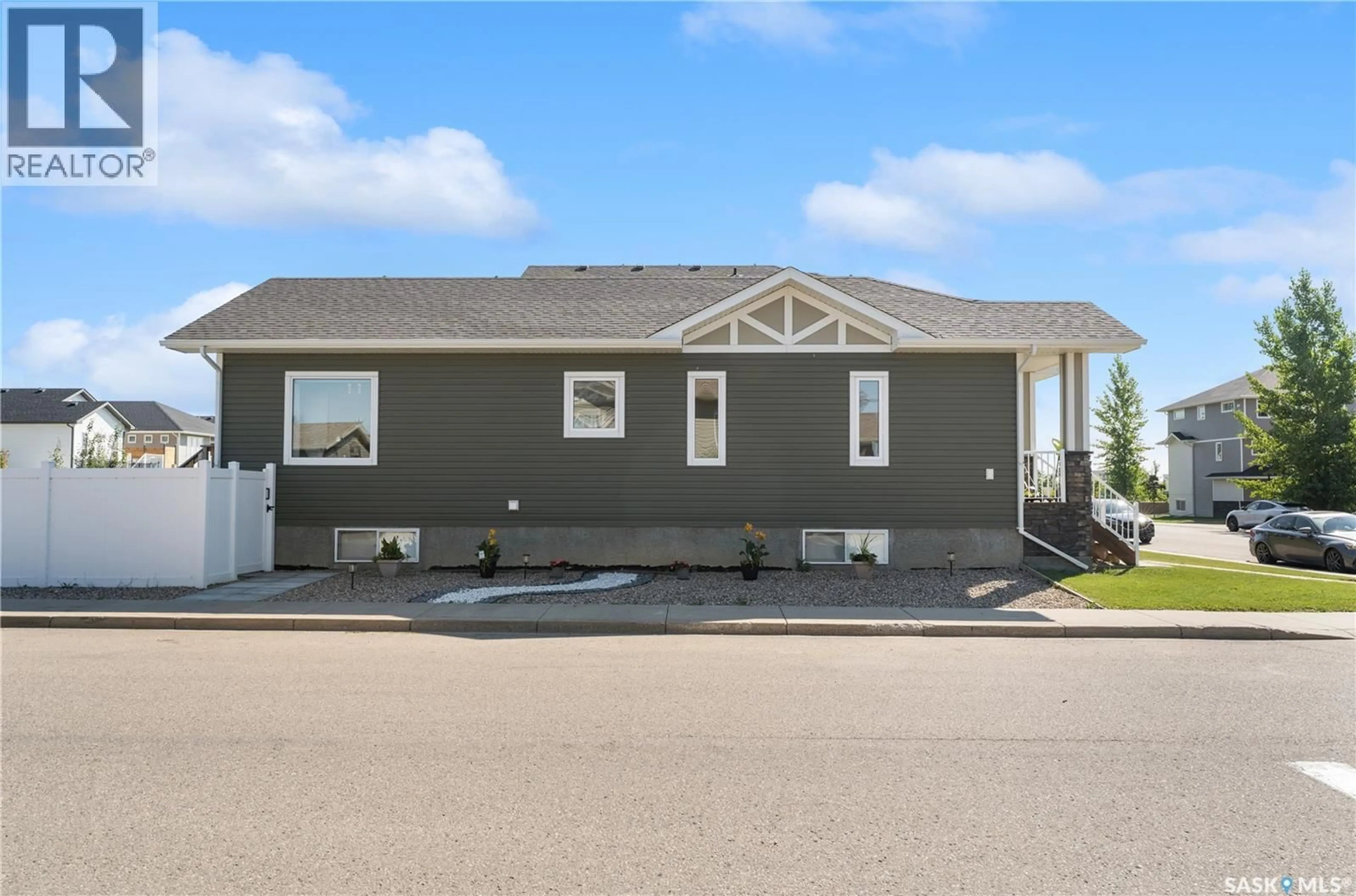 Home with vinyl exterior material, unknown for 1051 PARR HILL DRIVE, Martensville Saskatchewan S0K2T1
