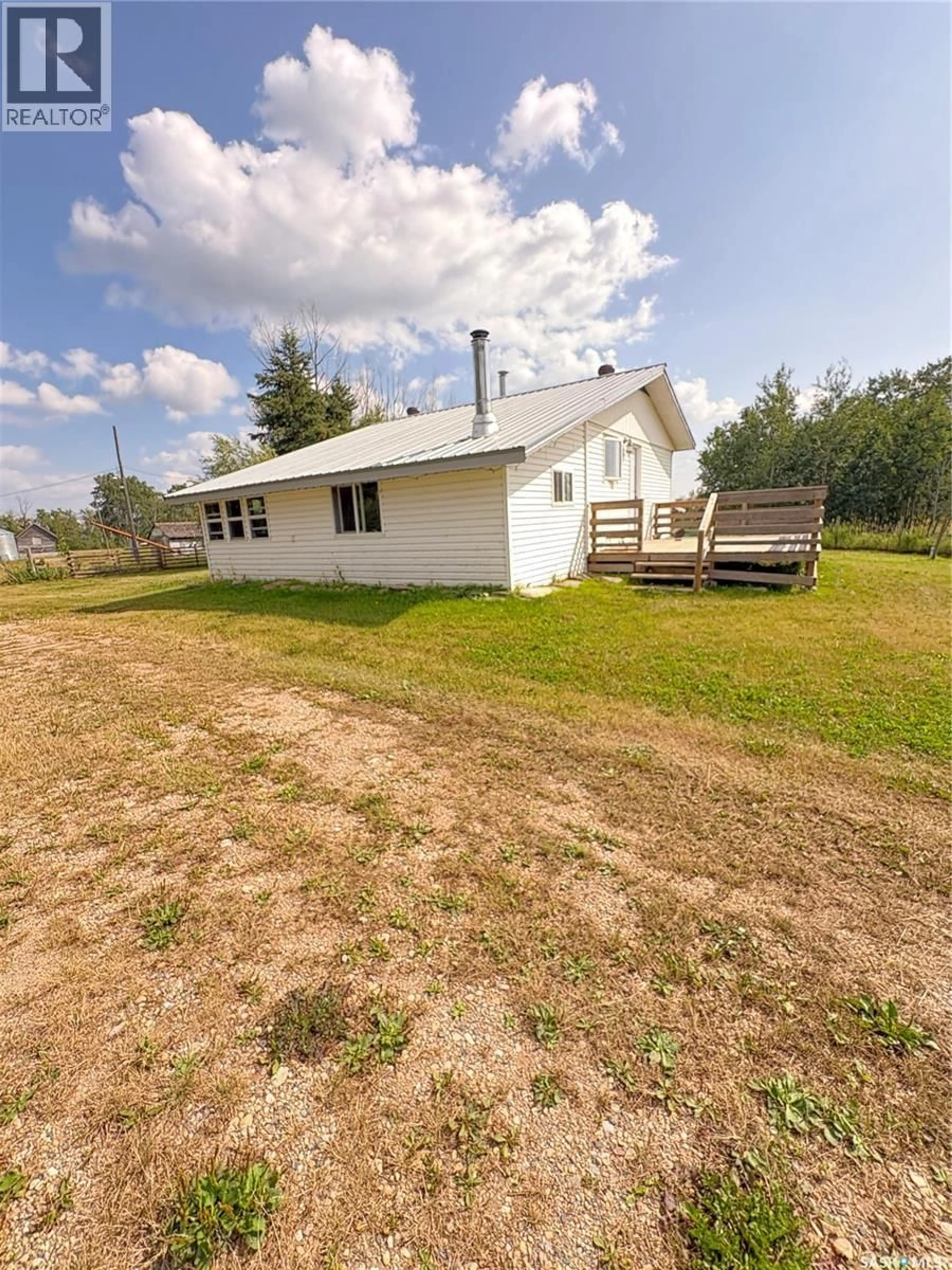 A pic from outside/outdoor area/front of a property/back of a property/a pic from drone, unknown for TROHAK ACREAGE, Hazel Dell Rm No. 335 Saskatchewan S0A1G0