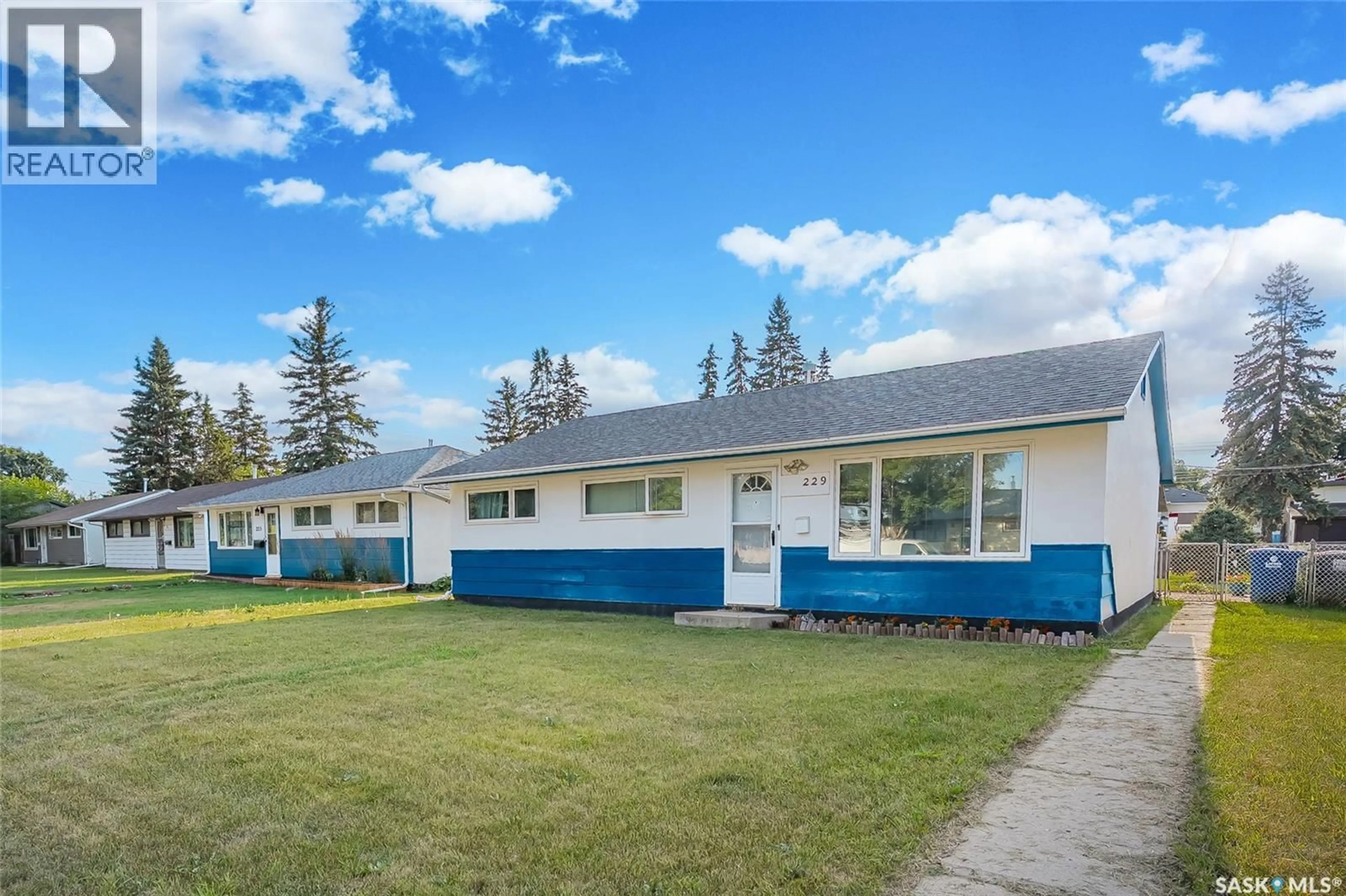 Unknown for 229 U AVENUE, Saskatoon Saskatchewan S7L3C4