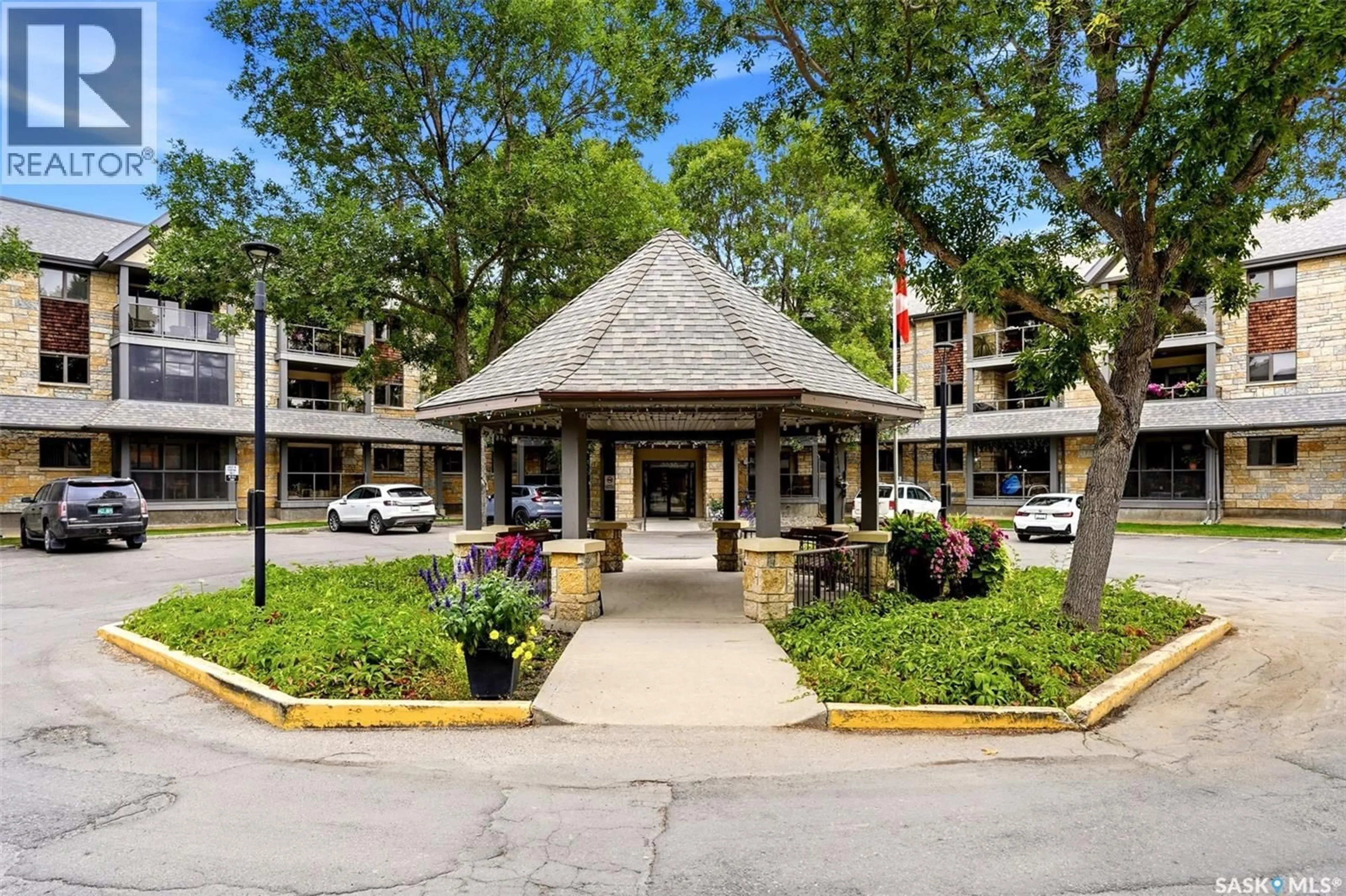 Patio, mountain view for 210 - 2550 25TH AVENUE, Regina Saskatchewan S4S4E6