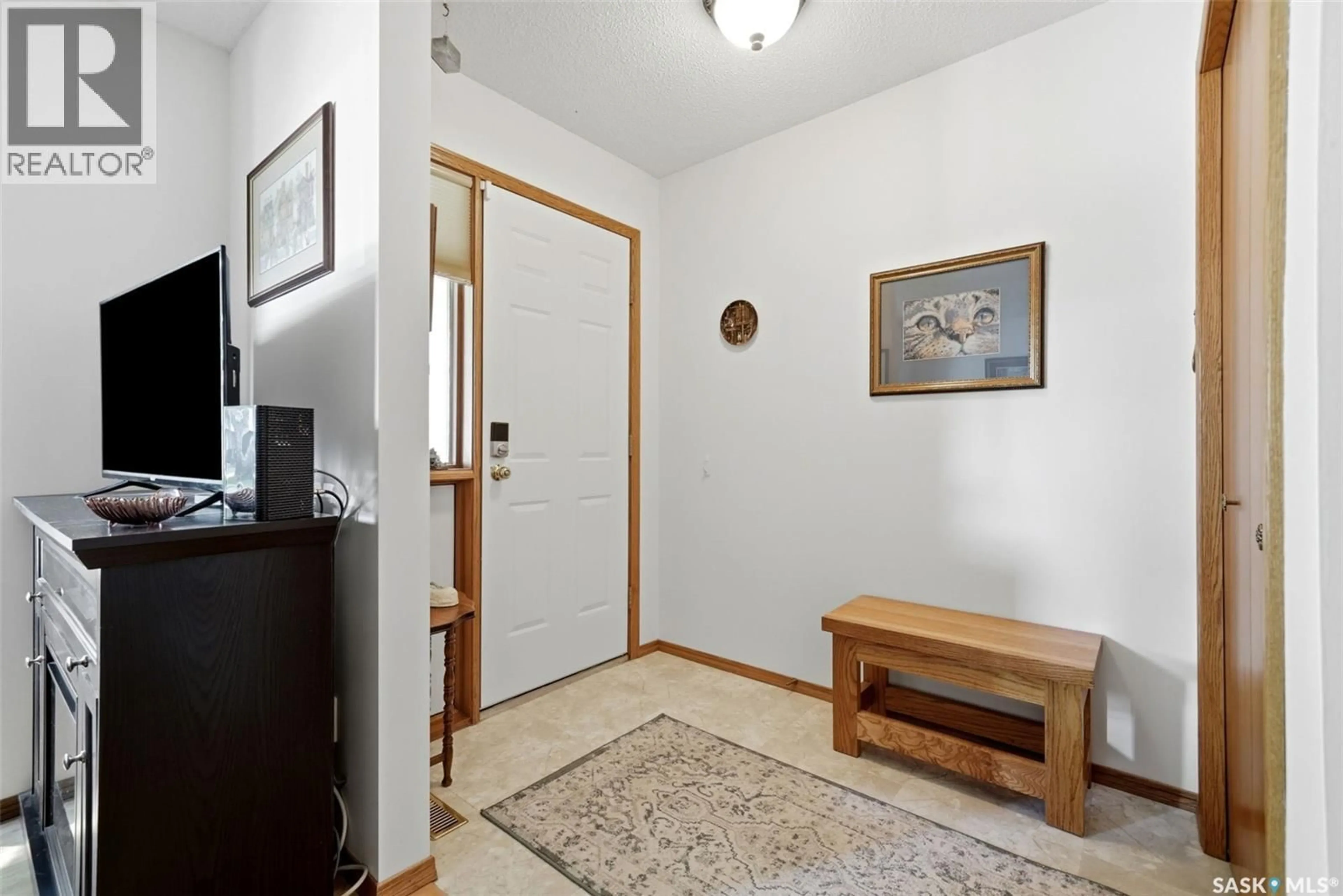 Indoor entryway for 3309 BROOKSHIRE LANE, Regina Saskatchewan S4V2R1