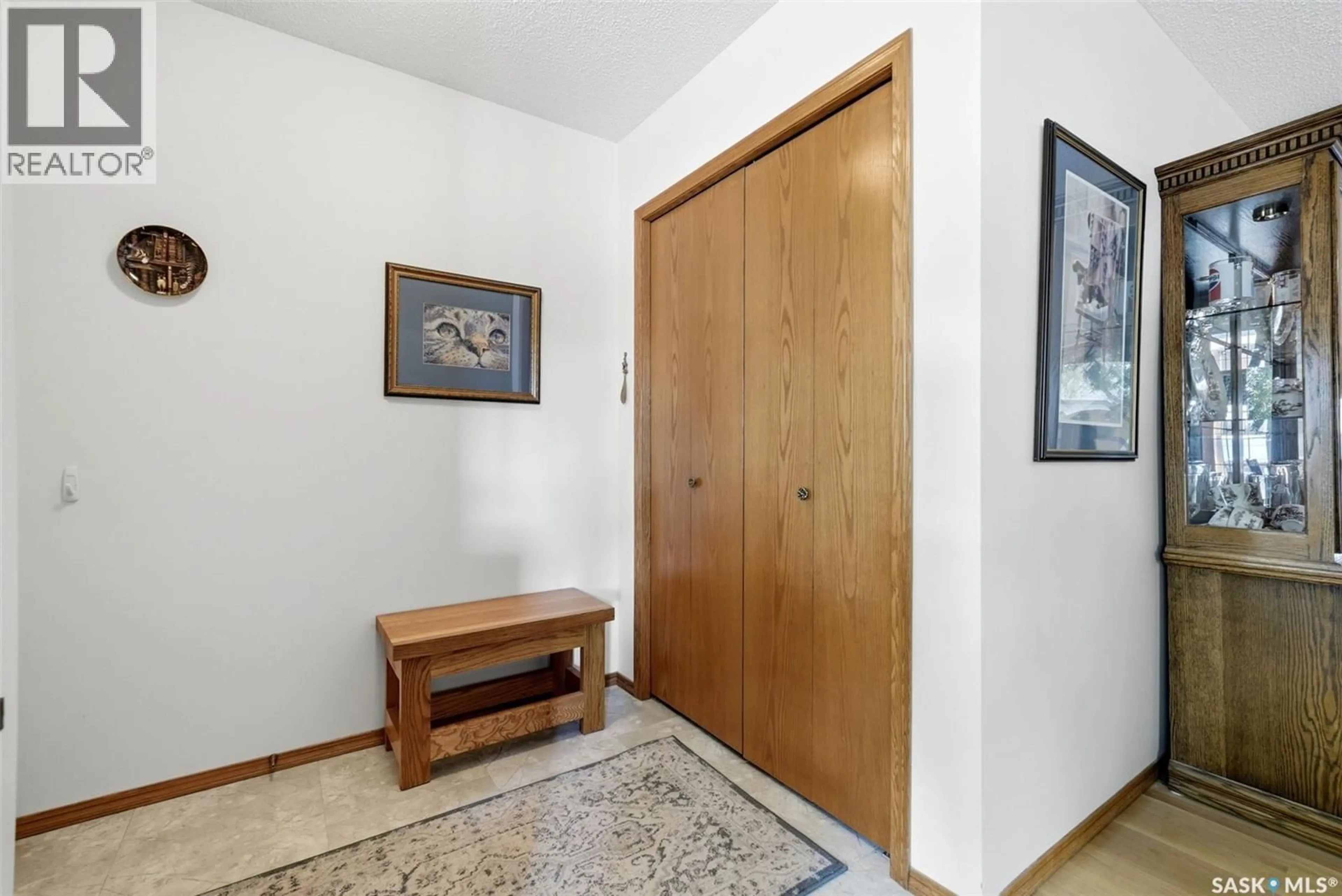 Indoor entryway for 3309 BROOKSHIRE LANE, Regina Saskatchewan S4V2R1