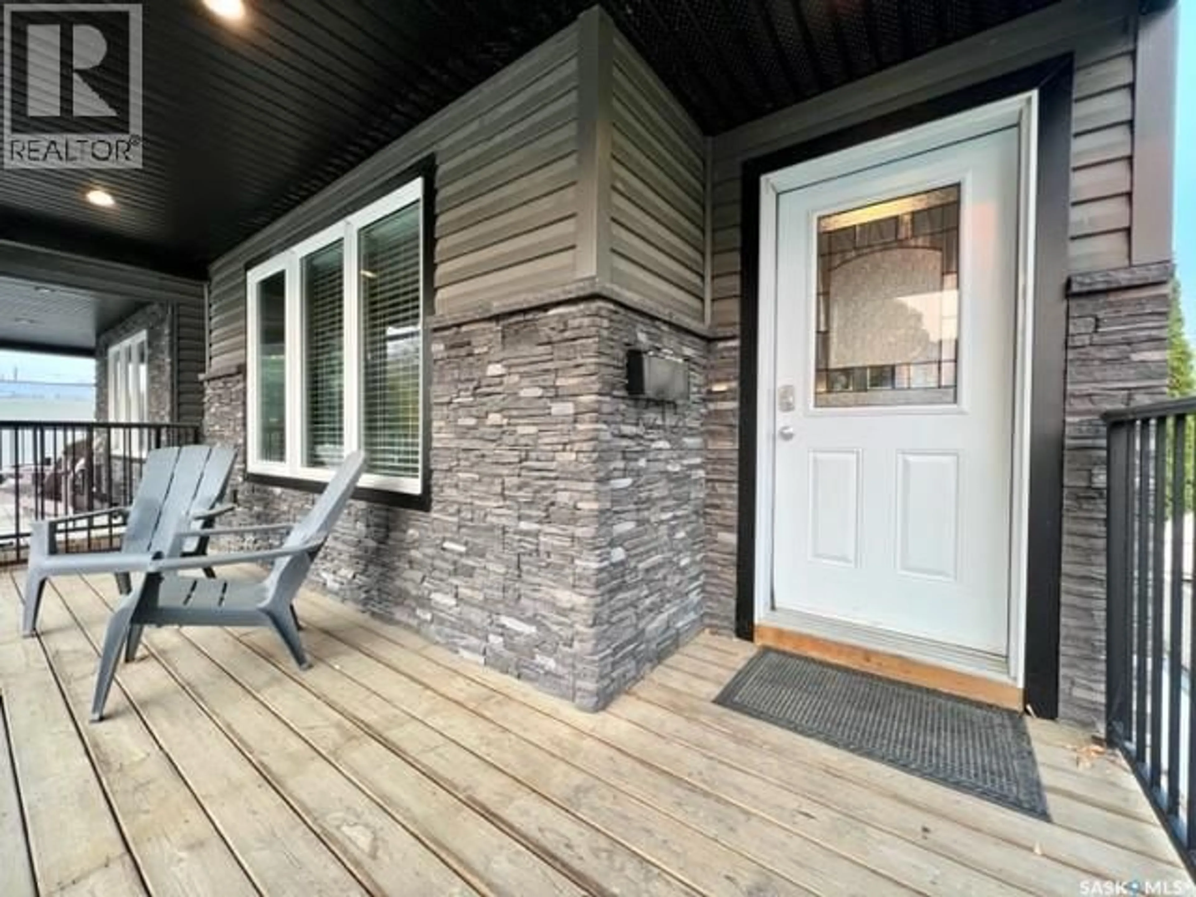 Home with brick exterior material, street for 1516 EDWARD AVENUE, Saskatoon Saskatchewan S7K3B6