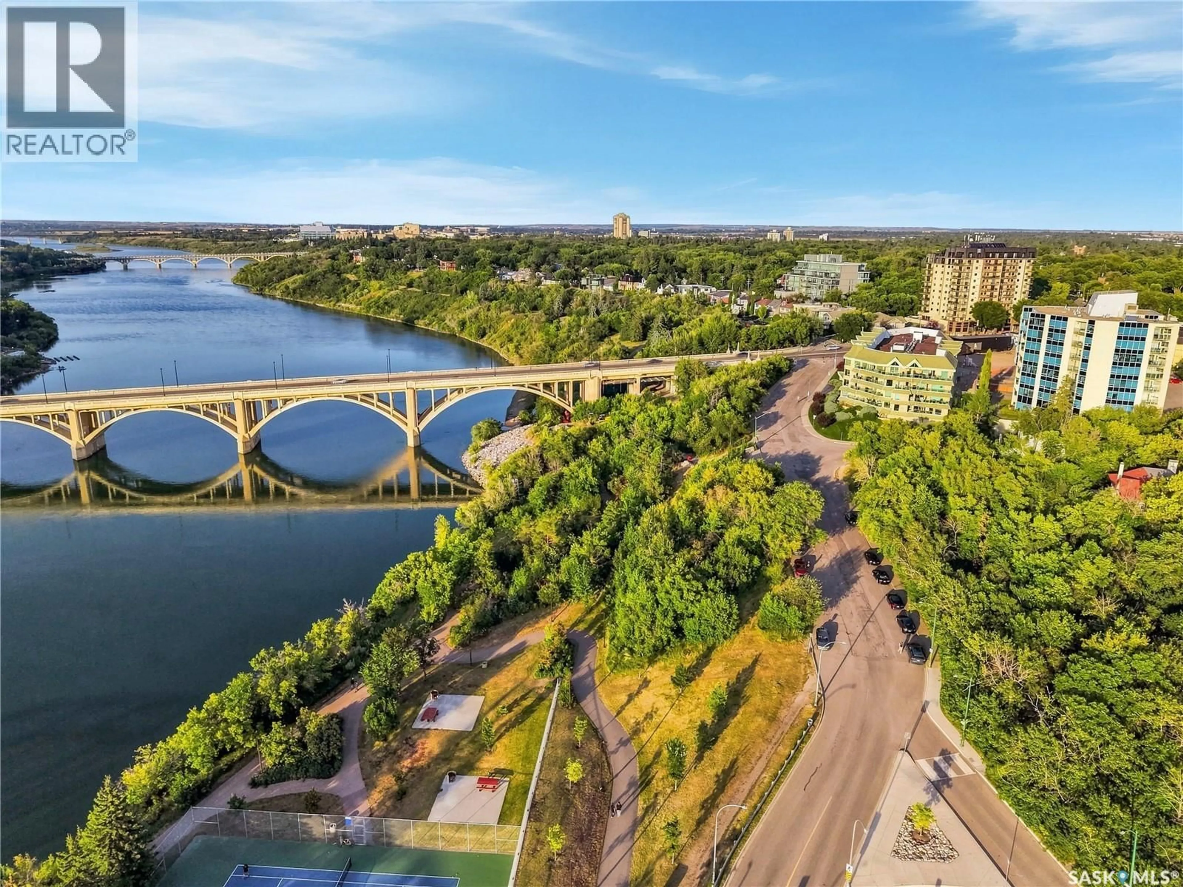 A pic from outside/outdoor area/front of a property/back of a property/a pic from drone, water/lake/river/ocean view for 611 - 506 UNIVERSITY DRIVE, Saskatoon Saskatchewan S7N3Z1