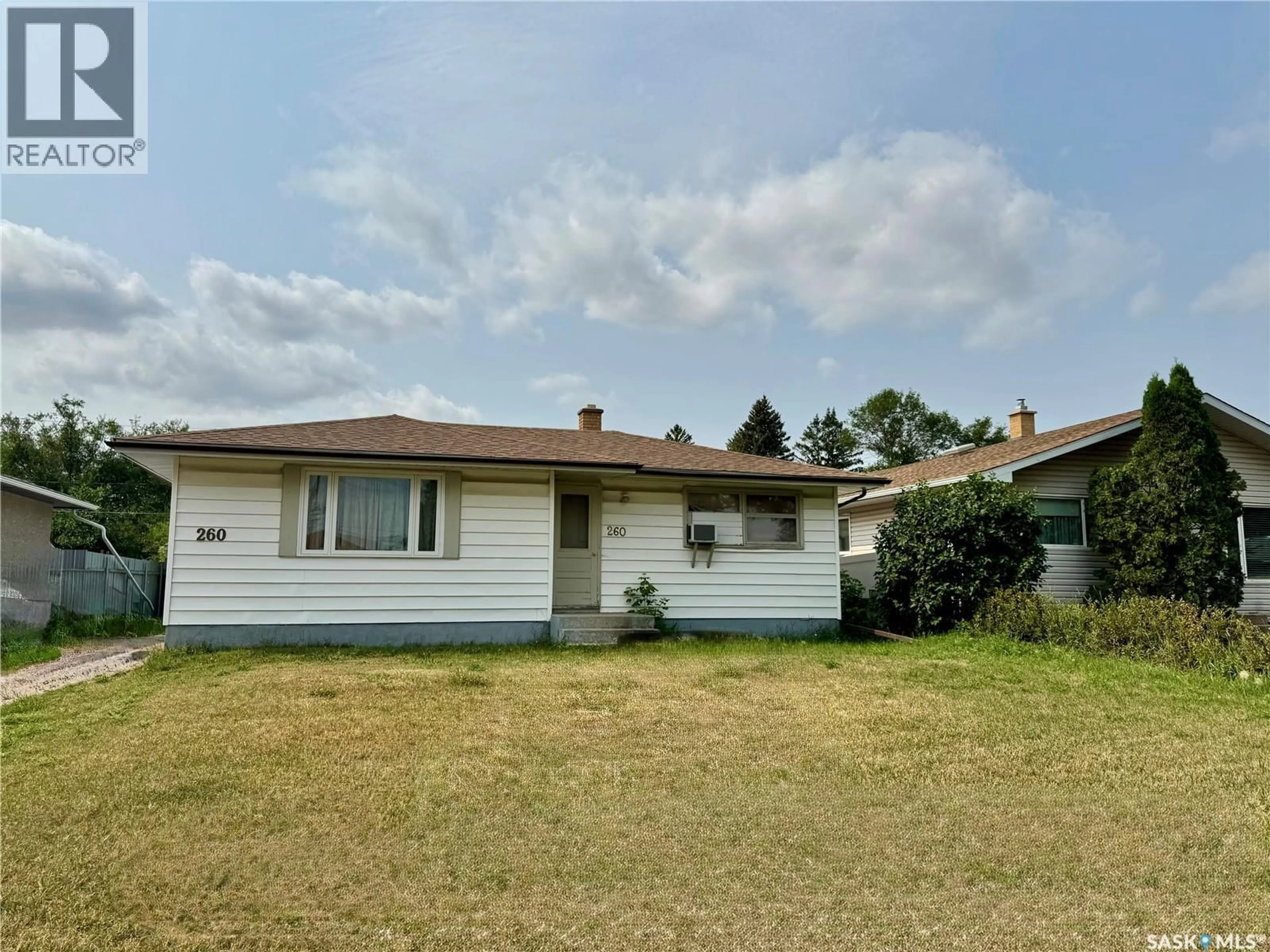 A pic from outside/outdoor area/front of a property/back of a property/a pic from drone, street for 260 ANGUS STREET, Regina Saskatchewan S4R3K4