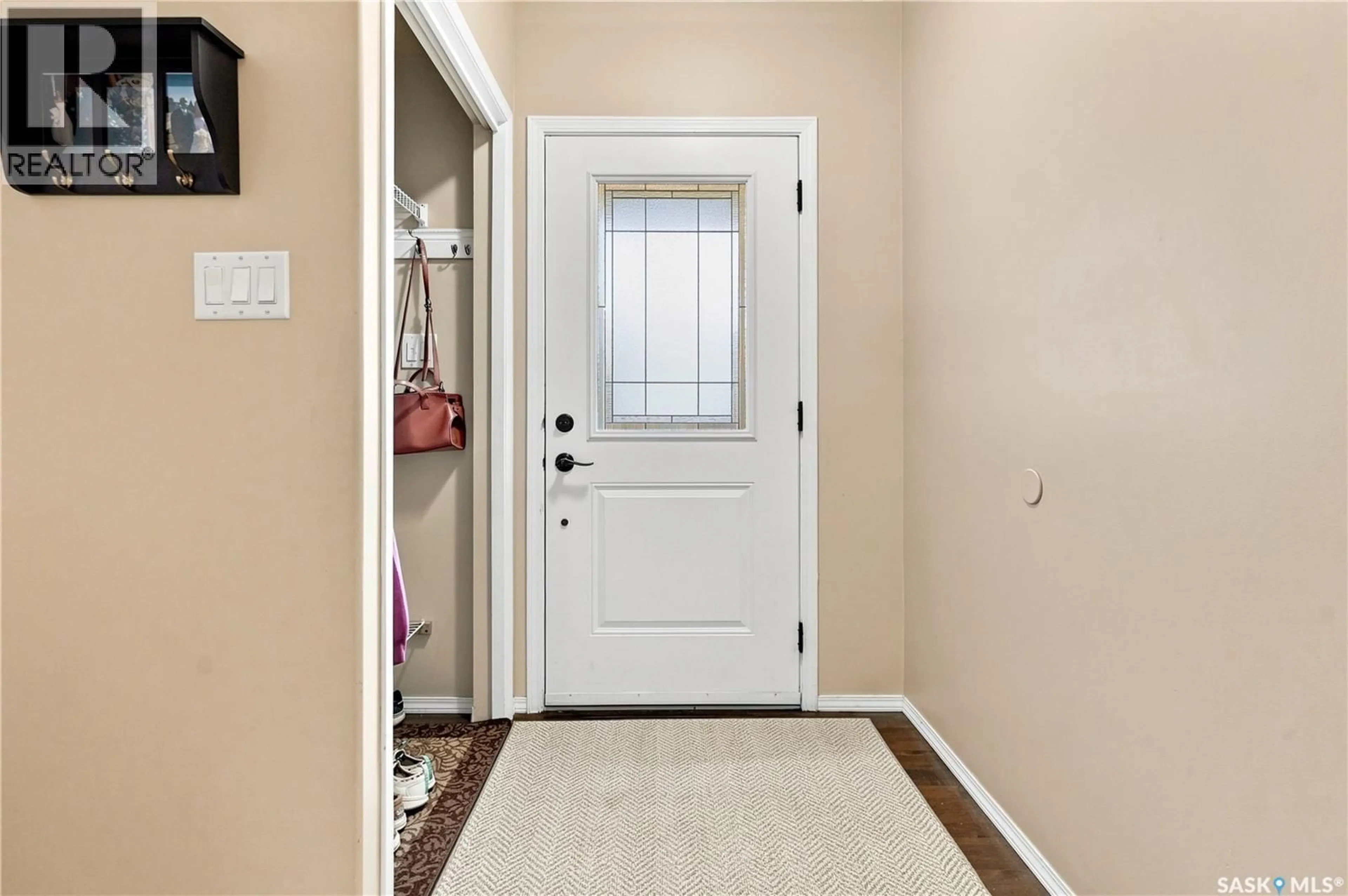 Indoor entryway for 1030 ORCHID WAY, Regina Saskatchewan S4X4R4