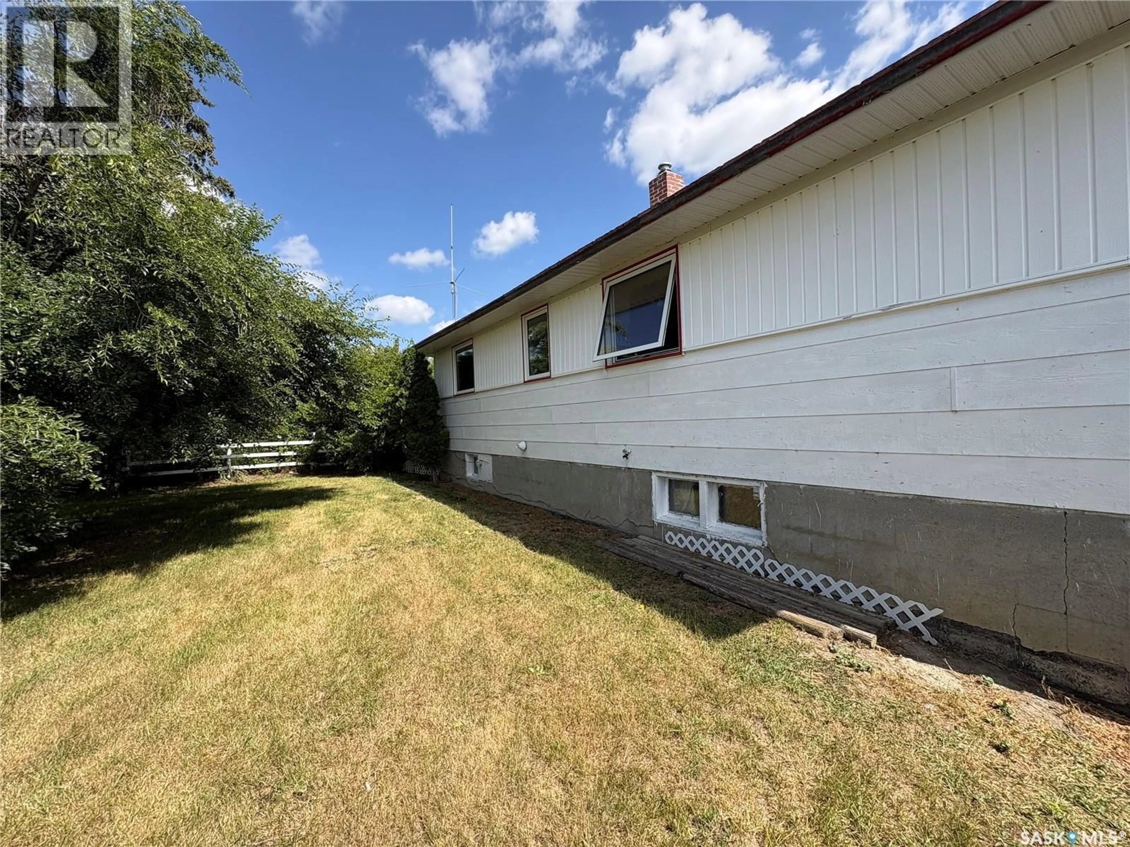 A pic from outside/outdoor area/front of a property/back of a property/a pic from drone, unknown for DUFF ACREAGE, Mcleod Rm No. 185 Saskatchewan S0A0S0
