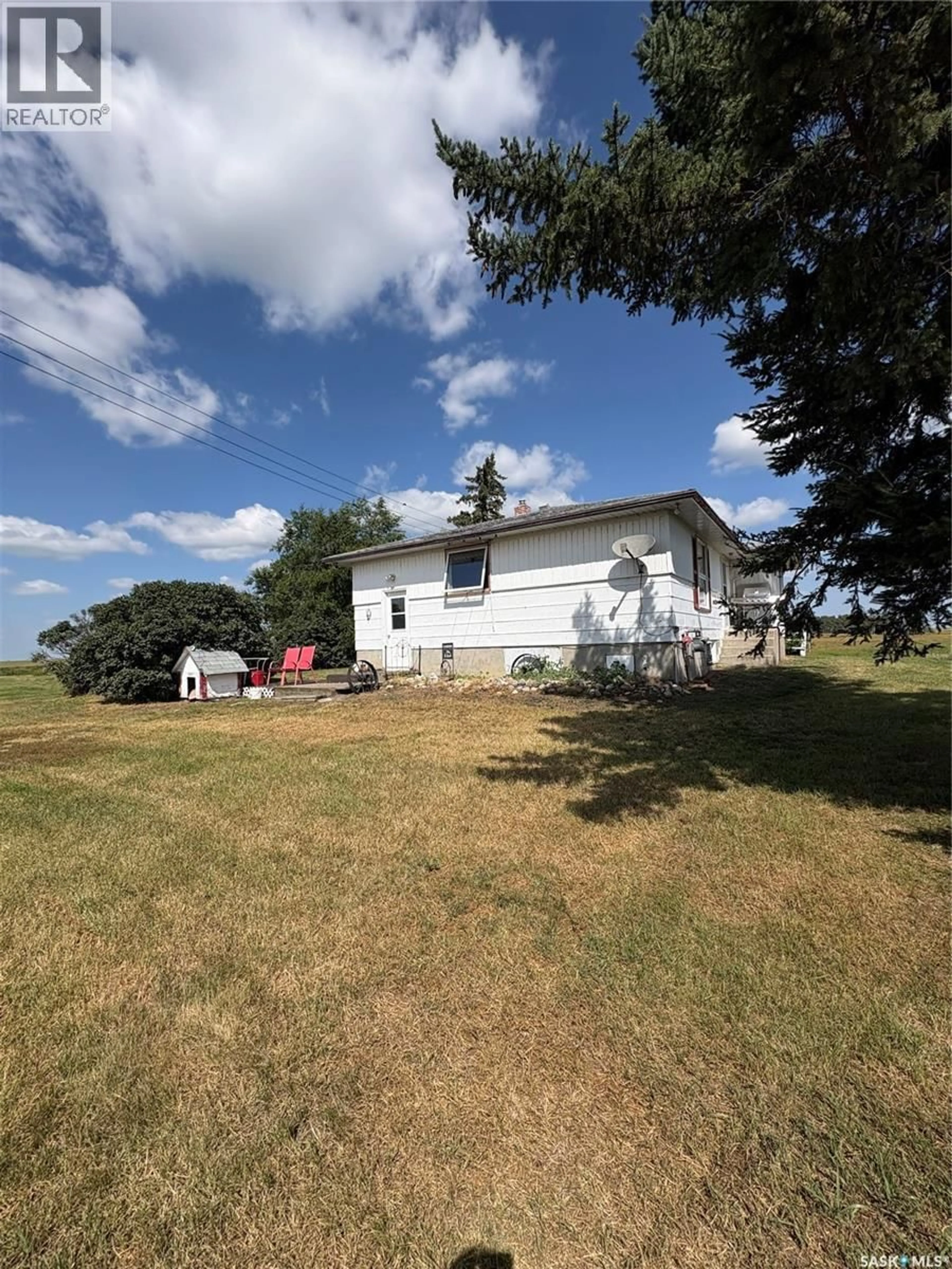 A pic from outside/outdoor area/front of a property/back of a property/a pic from drone, unknown for DUFF ACREAGE, Mcleod Rm No. 185 Saskatchewan S0A0S0