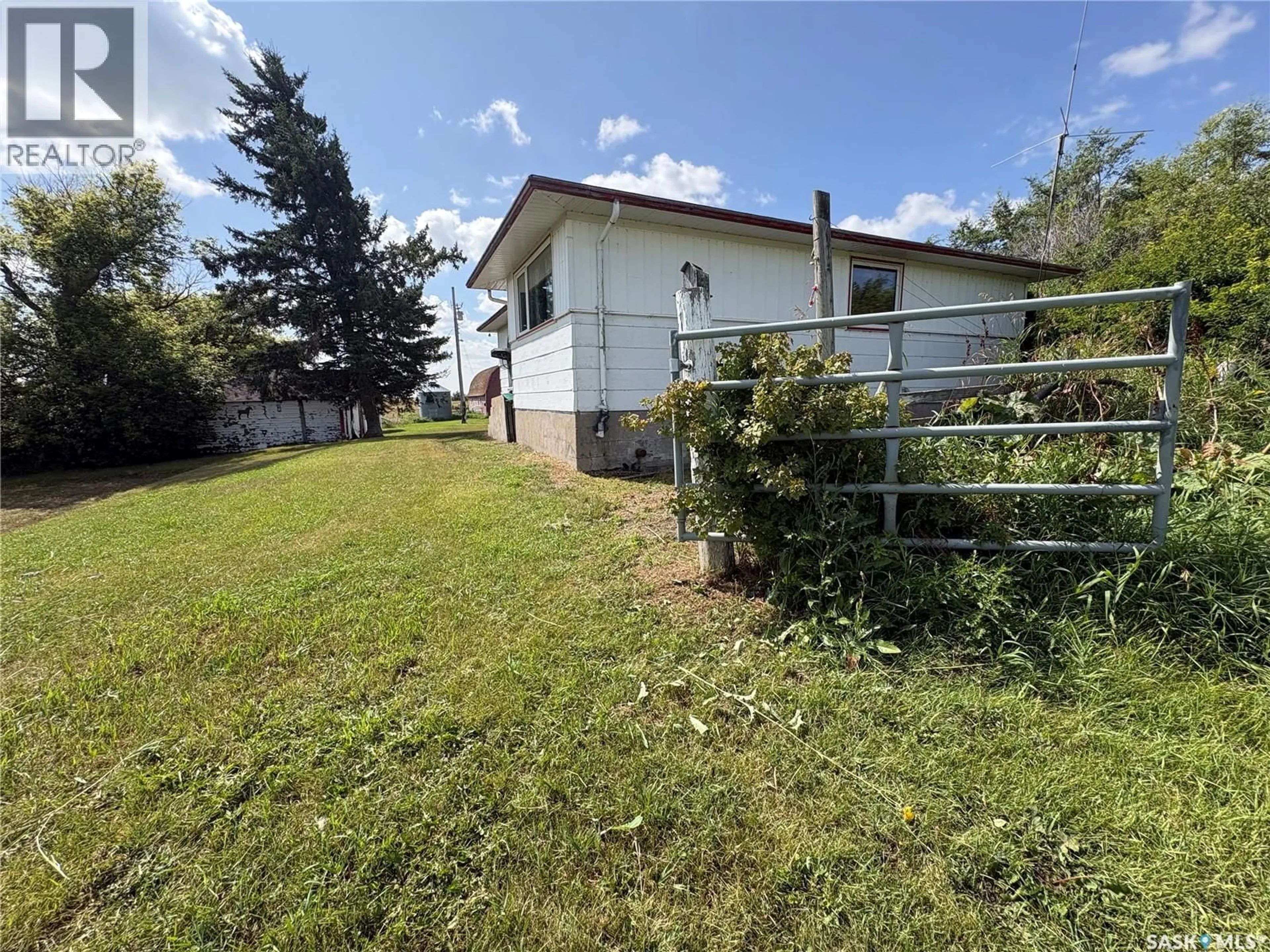 A pic from outside/outdoor area/front of a property/back of a property/a pic from drone, building for DUFF ACREAGE, Mcleod Rm No. 185 Saskatchewan S0A0S0