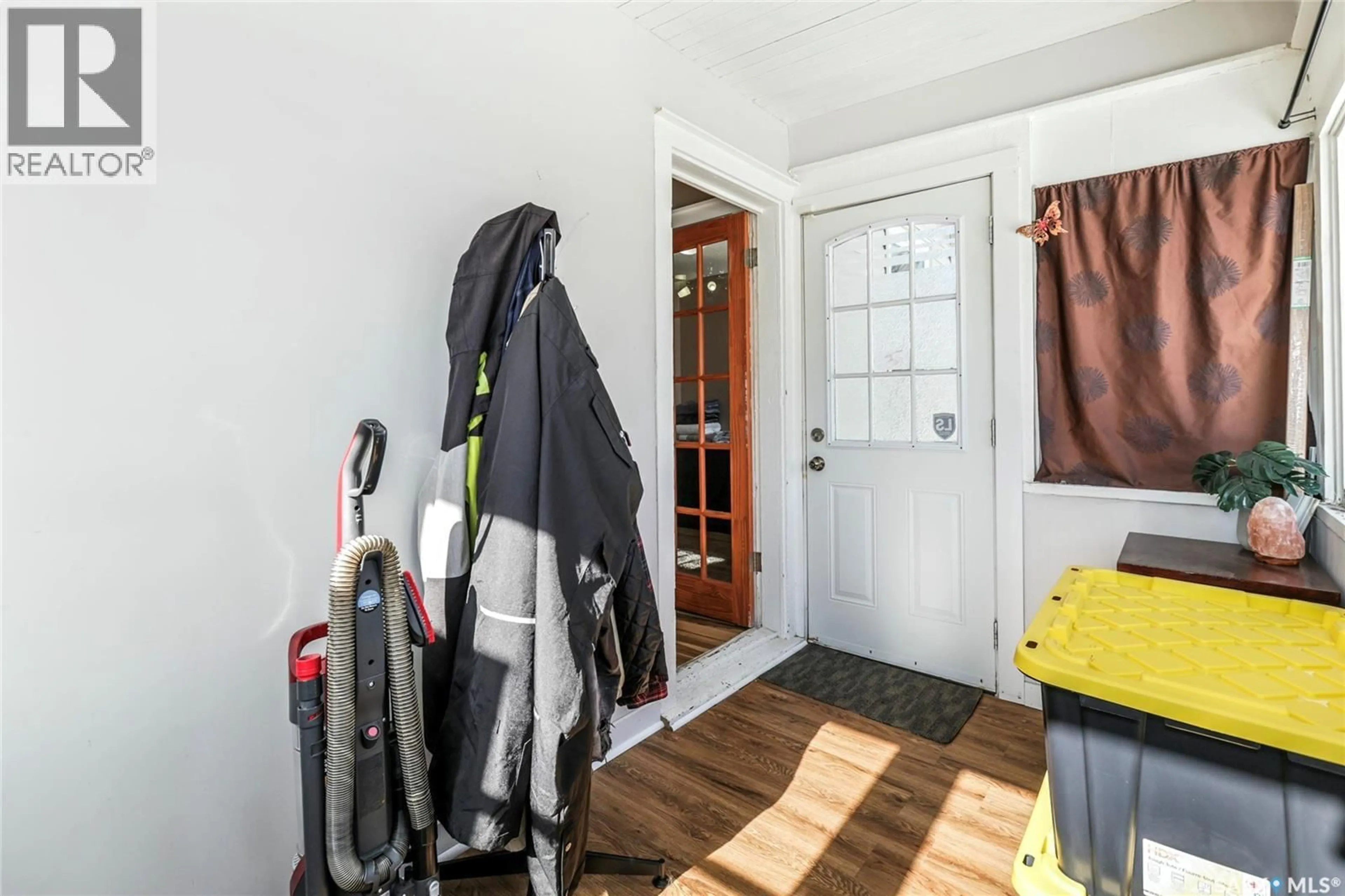 Indoor entryway for 1438 CONNAUGHT STREET, Regina Saskatchewan S4T4S9