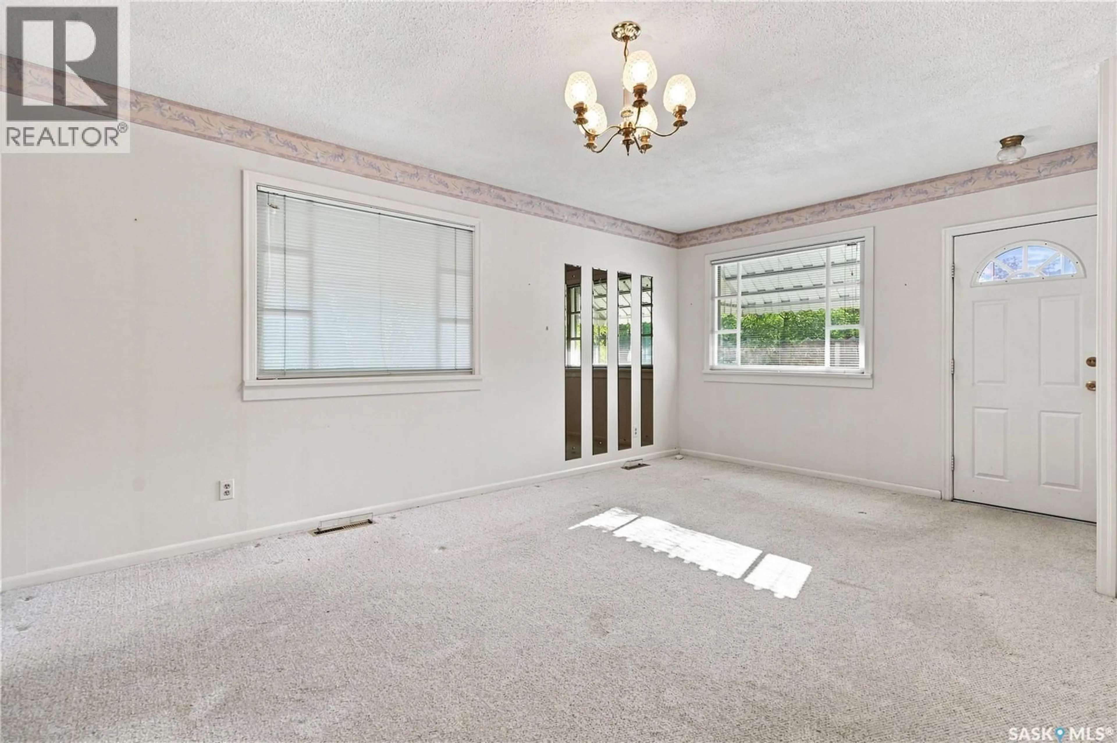 A pic of a room for 1506 EDWARD AVENUE, Saskatoon Saskatchewan S7K3B1