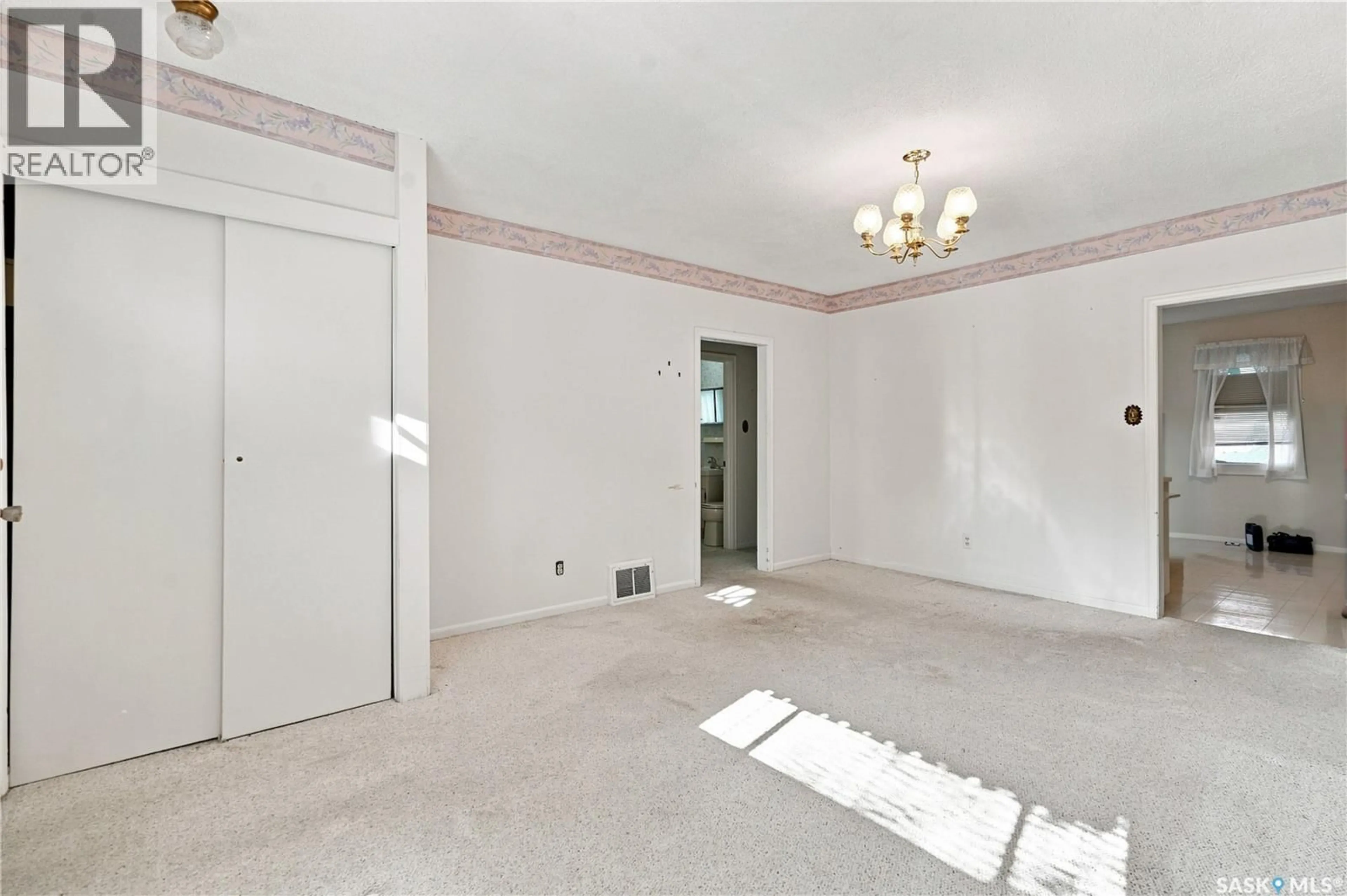 A pic of a room for 1506 EDWARD AVENUE, Saskatoon Saskatchewan S7K3B1