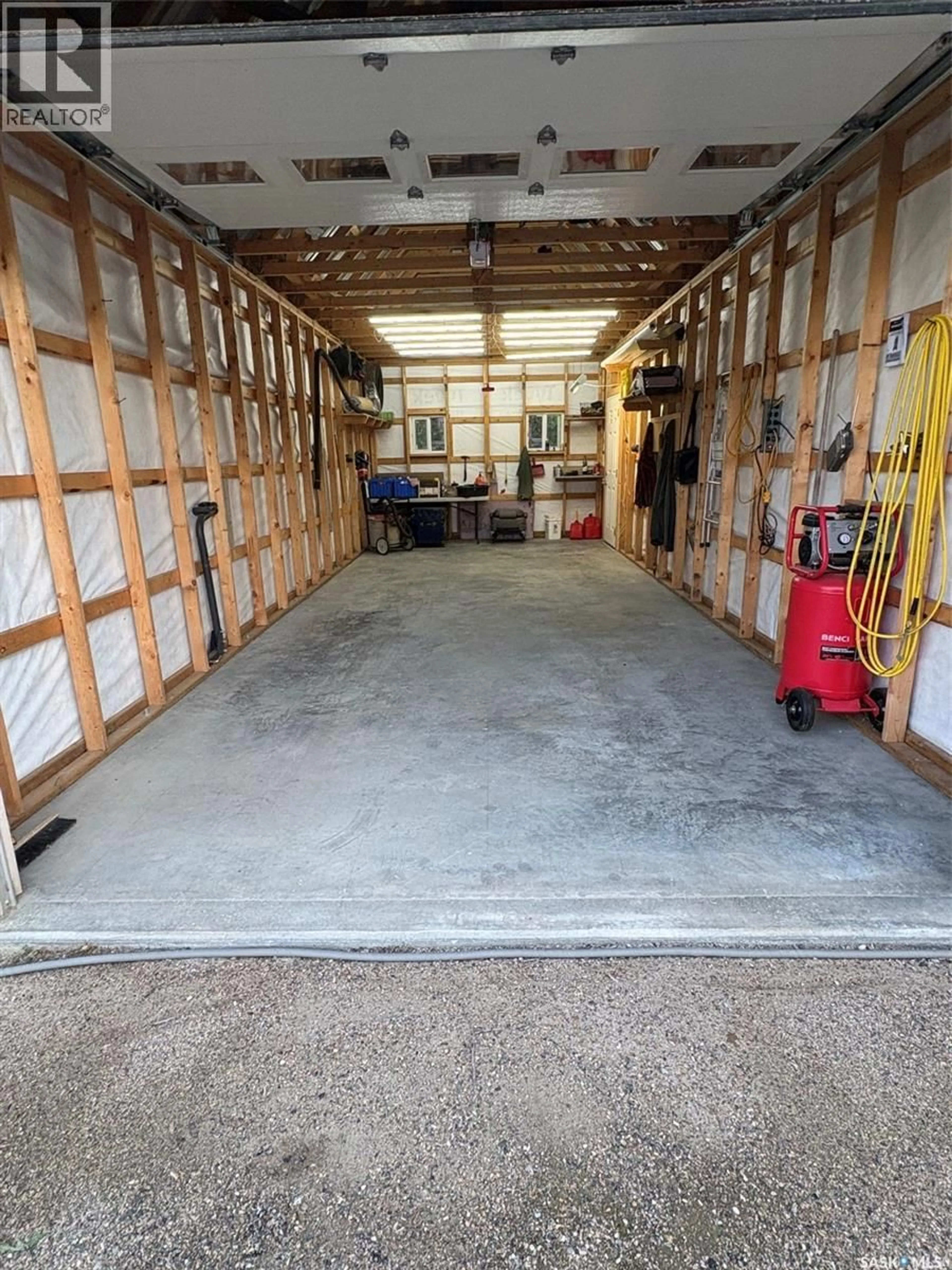 Indoor garage for 224 BIRD STREET, Loreburn Saskatchewan S0H2S0