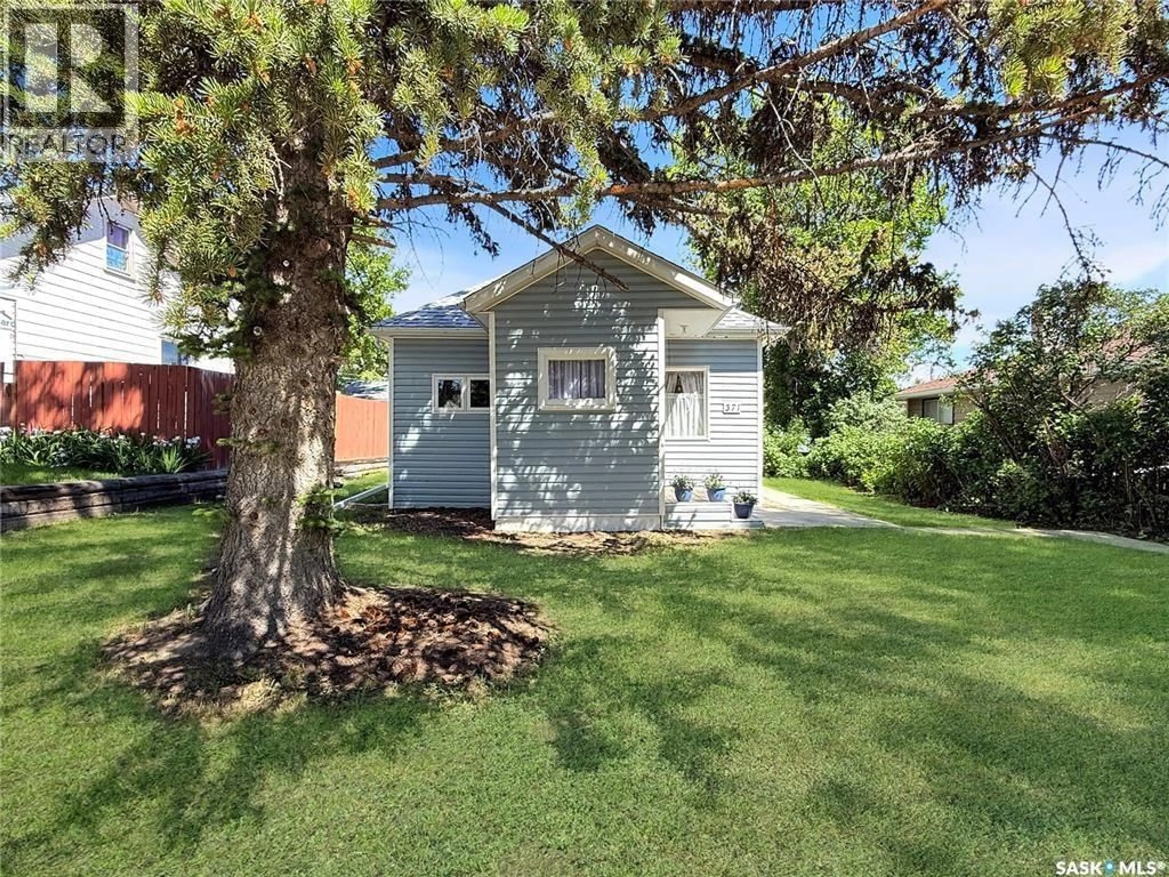 Shed for 371 9TH AVENUE, Swift Current Saskatchewan S9H1A8