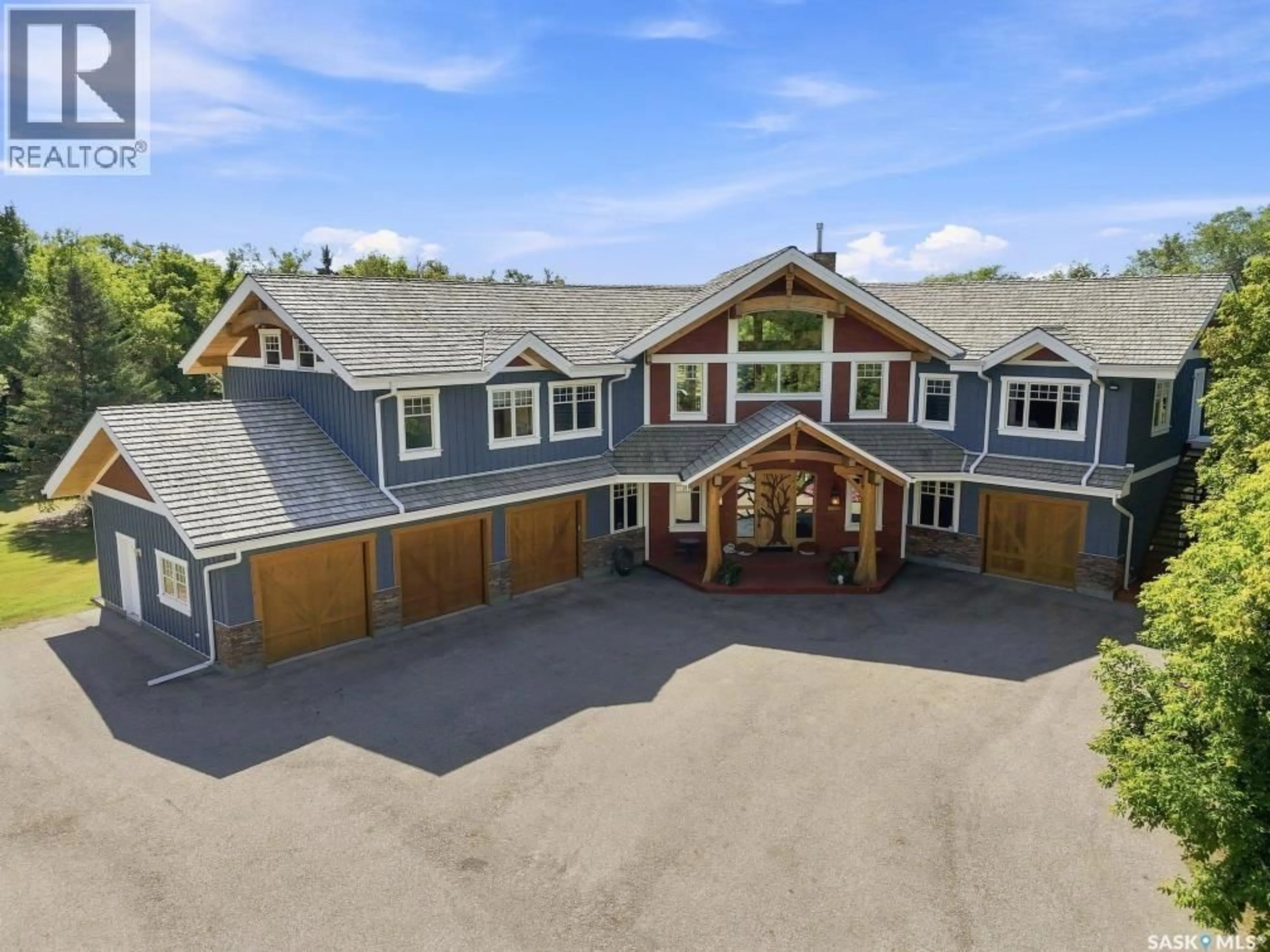 A pic from outside/outdoor area/front of a property/back of a property/a pic from drone, building for 860 GABRIEL ROAD, Corman Park Rm No. 344 Saskatchewan S7T1A8