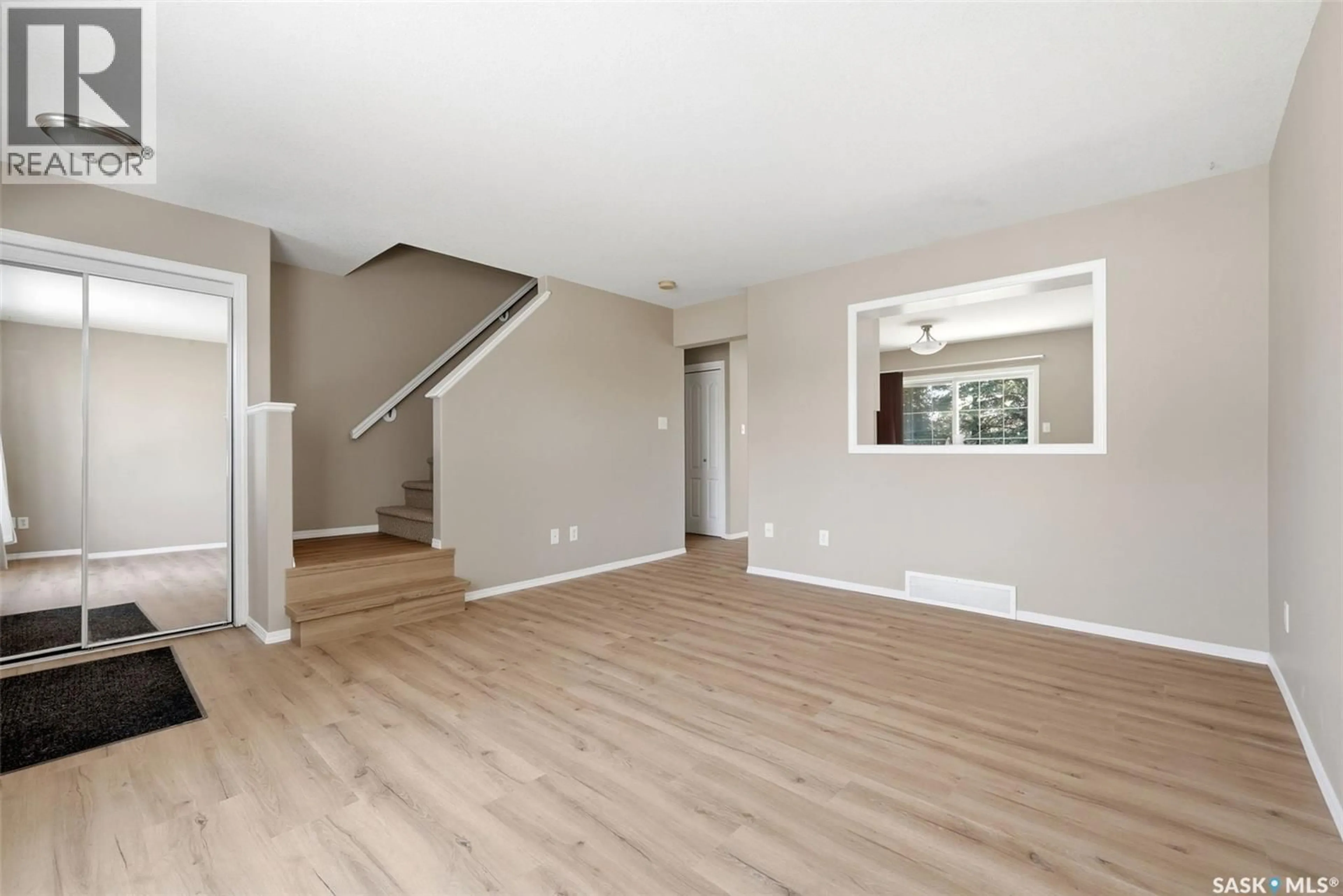 Unknown for 1242 WESSEX PLACE, Regina Saskatchewan S4N7S2