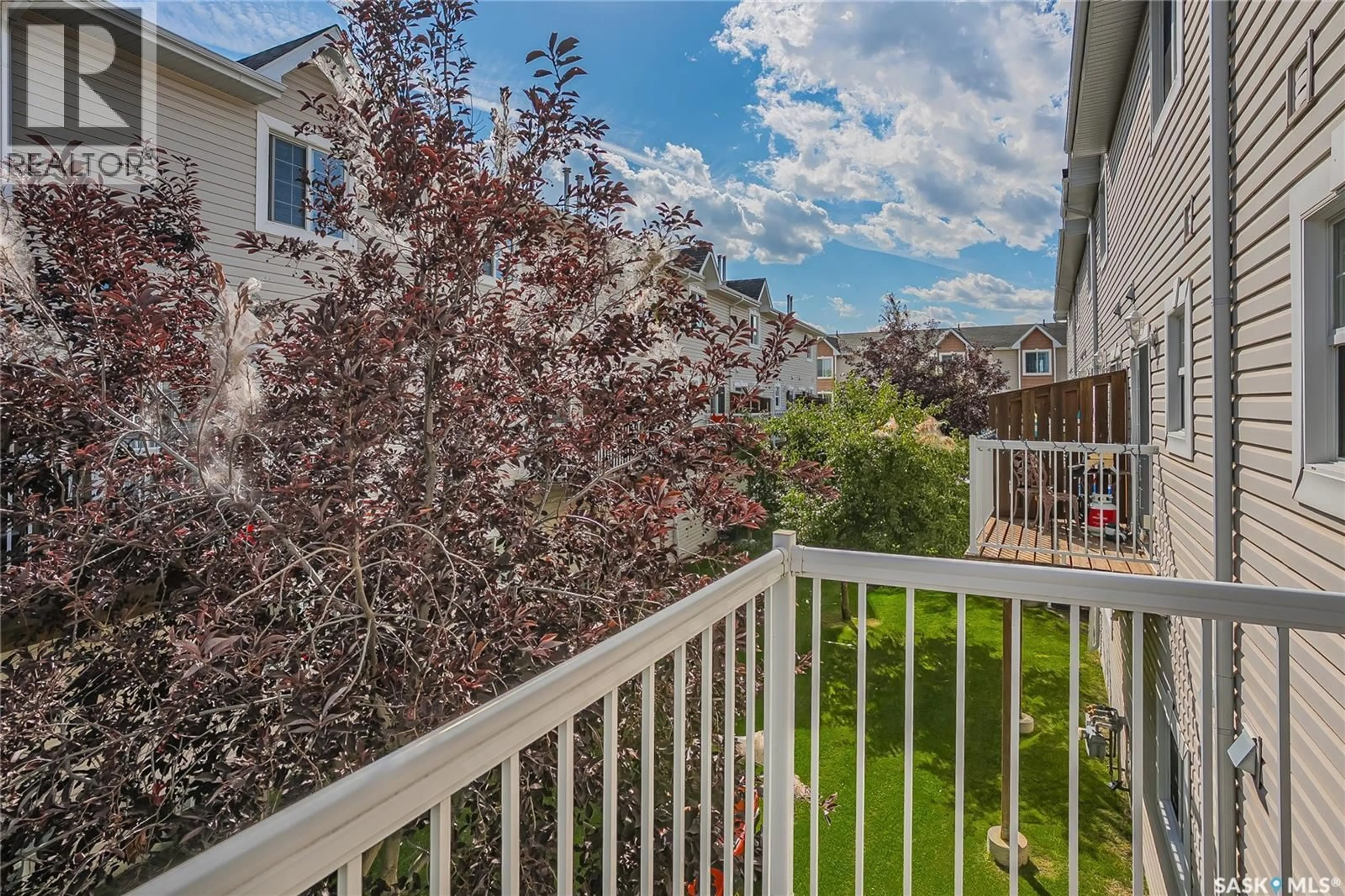 Patio, unknown for 34 243 HEROLD TERRACE, Saskatoon Saskatchewan S7V1J6
