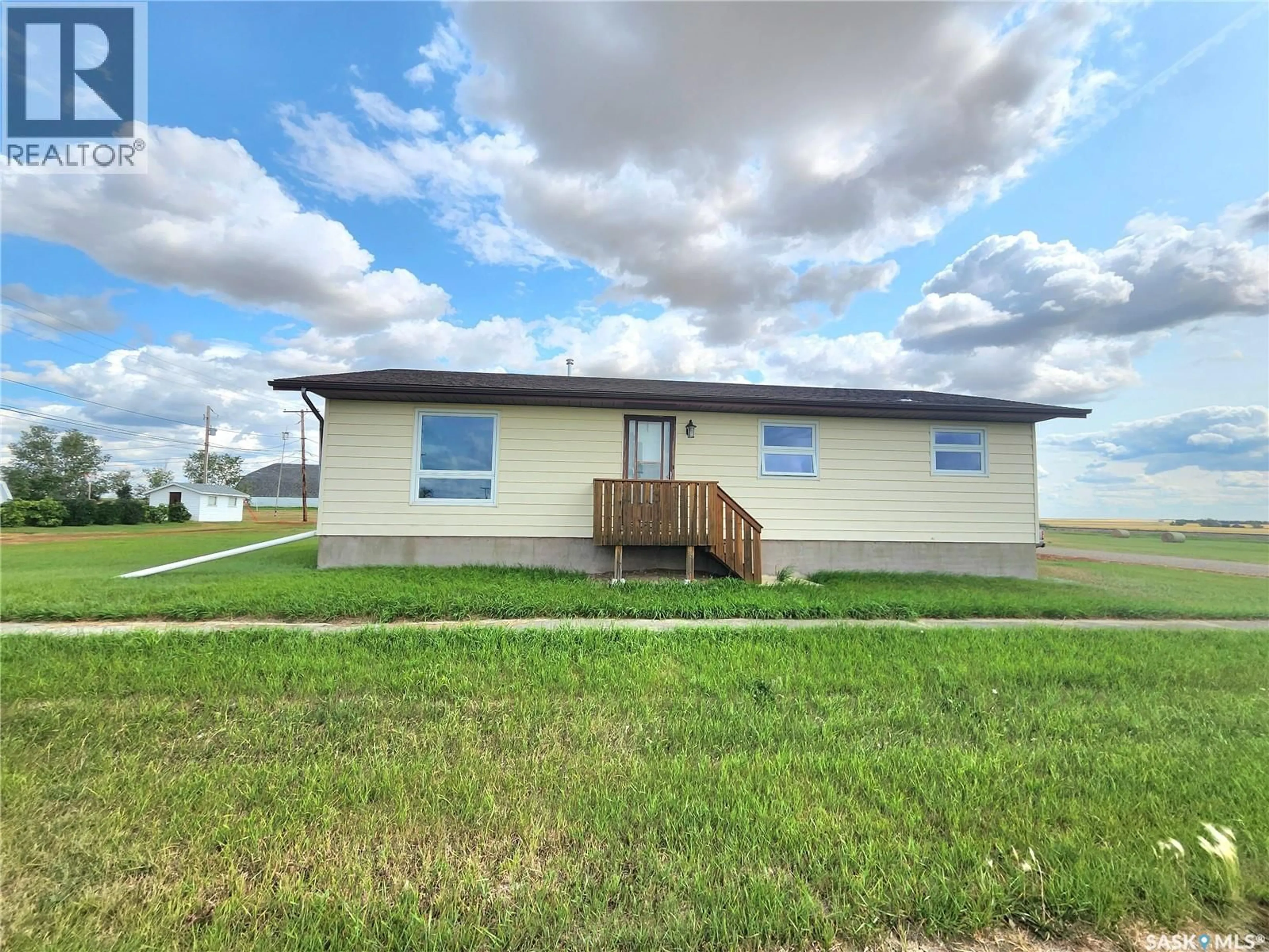Unknown for 117 RAILWAY AVENUE, Prelate Saskatchewan S0N2B0