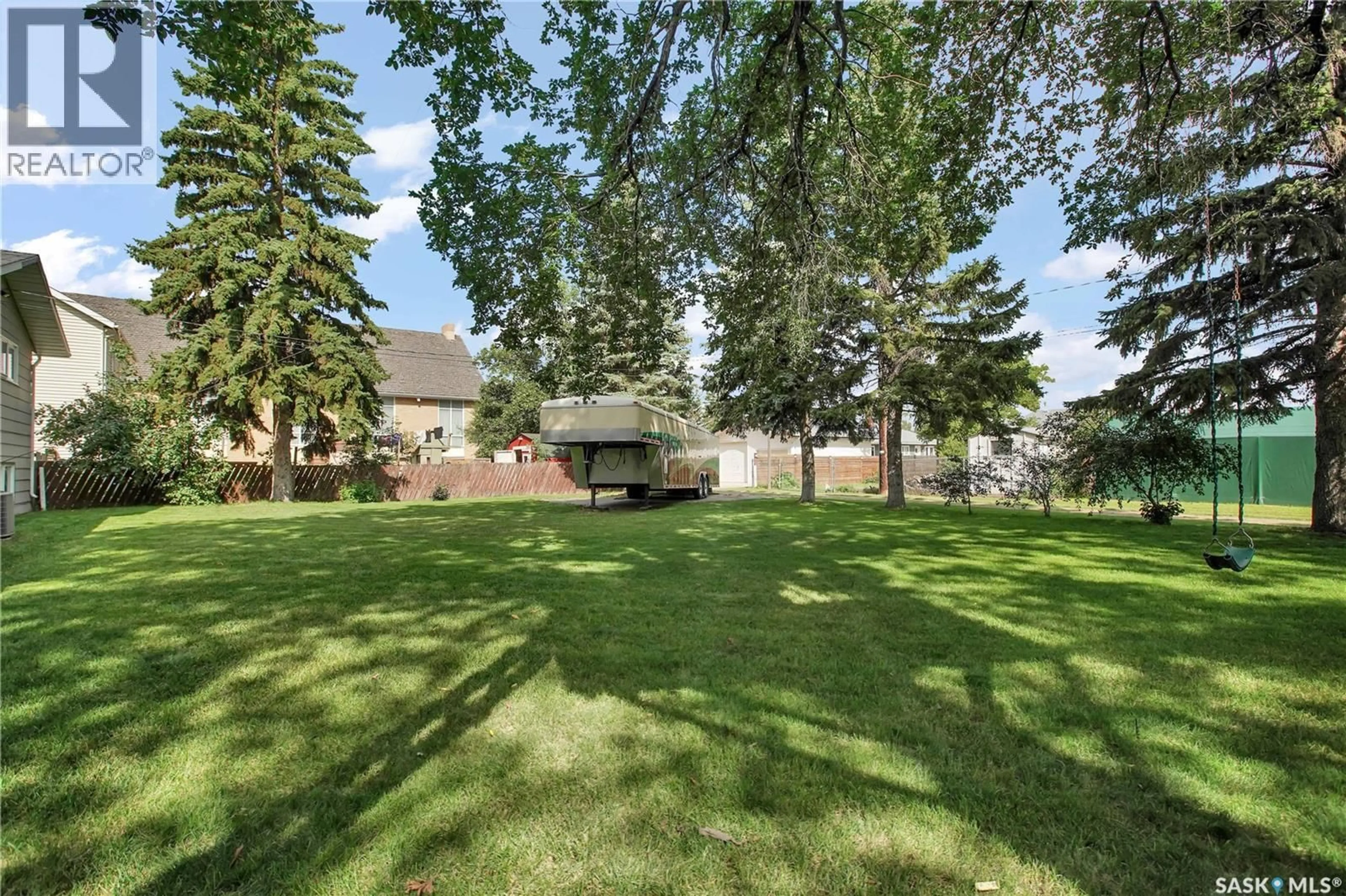 Patio, unknown for 3010 5TH STREET, Rosthern Saskatchewan S0K3R0