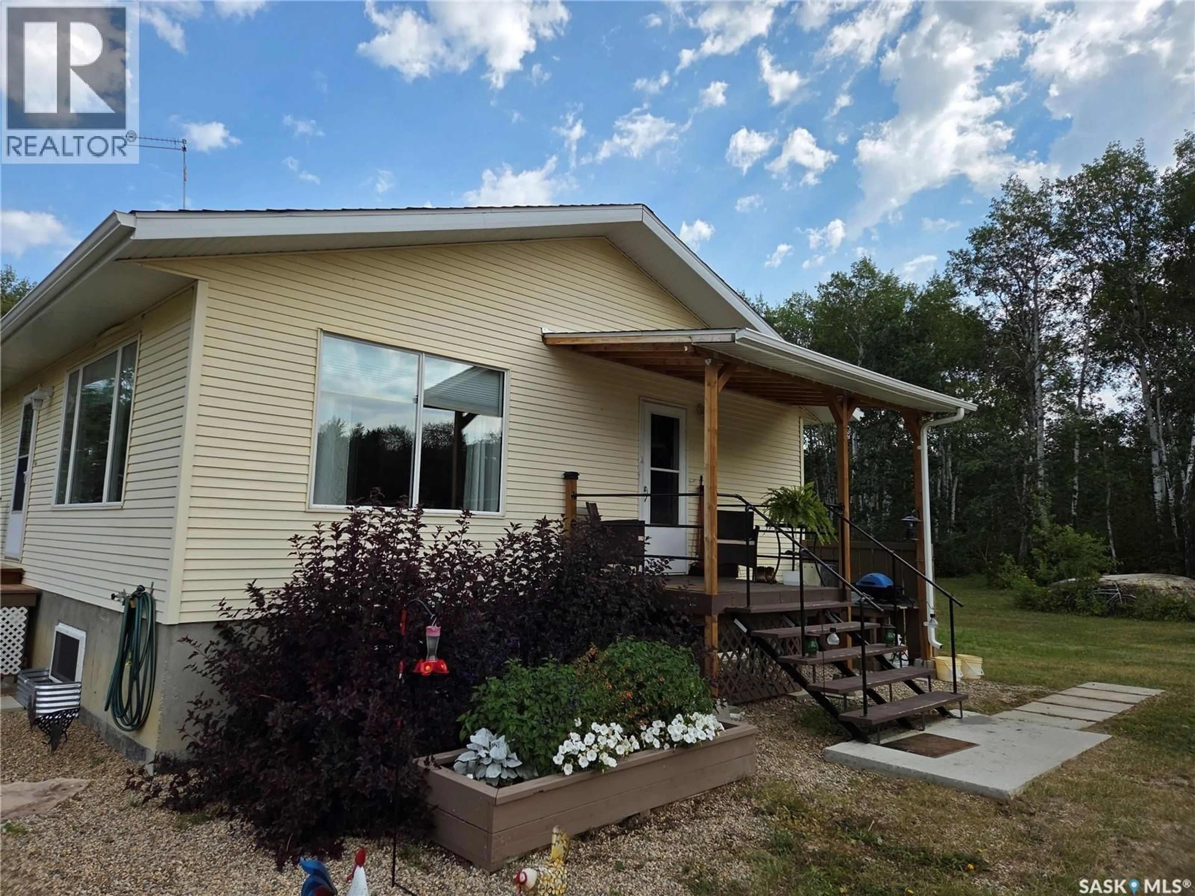 Home with vinyl exterior material, building for REINE ACREAGE, Tisdale Rm No. 427 Saskatchewan S0E1T0