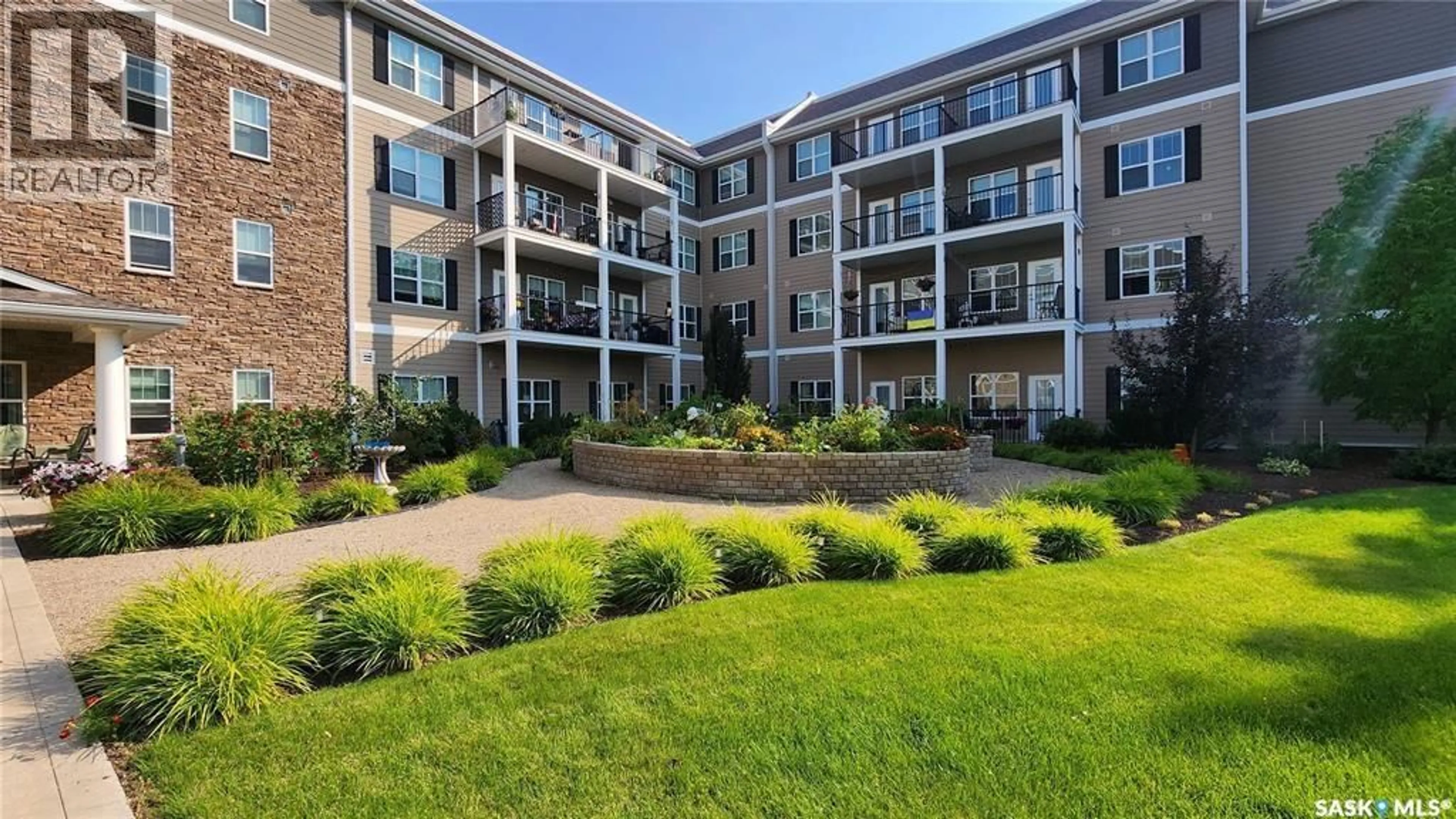 Patio, water/lake/river/ocean view for E - 221 680 7TH AVENUE, Melville Saskatchewan S0A2P0