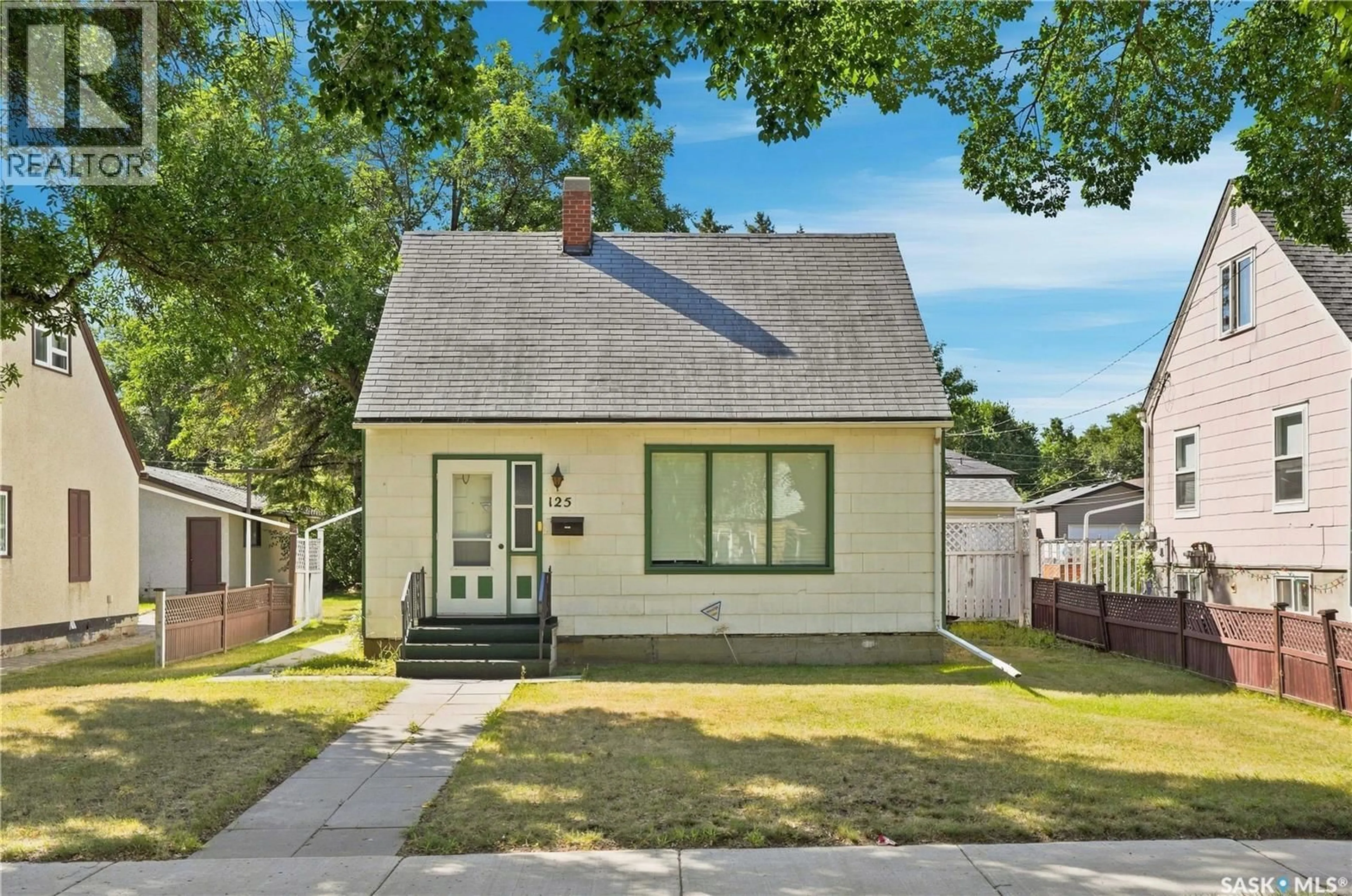 Home with vinyl exterior material, street for 125 111TH STREET, Saskatoon Saskatchewan S7N1T1