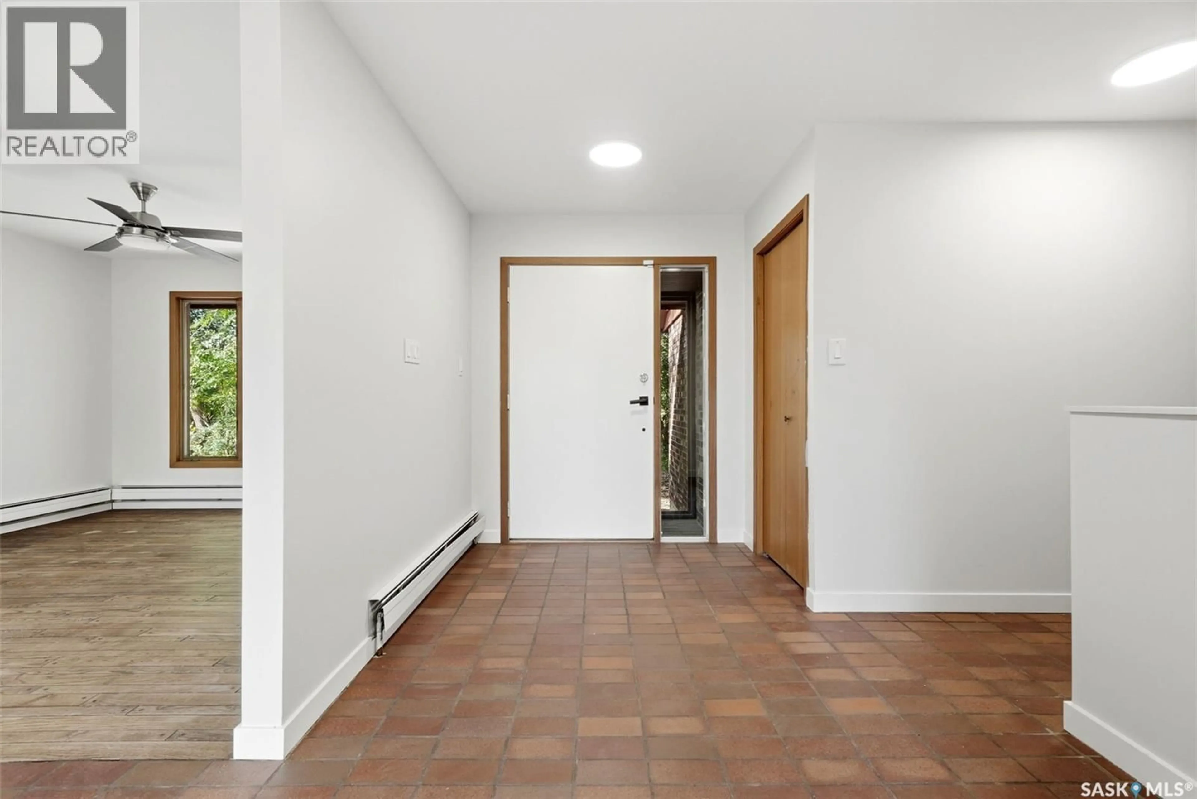 Indoor foyer for 316 3RD AVENUE, Edenwold Saskatchewan S0G1K0