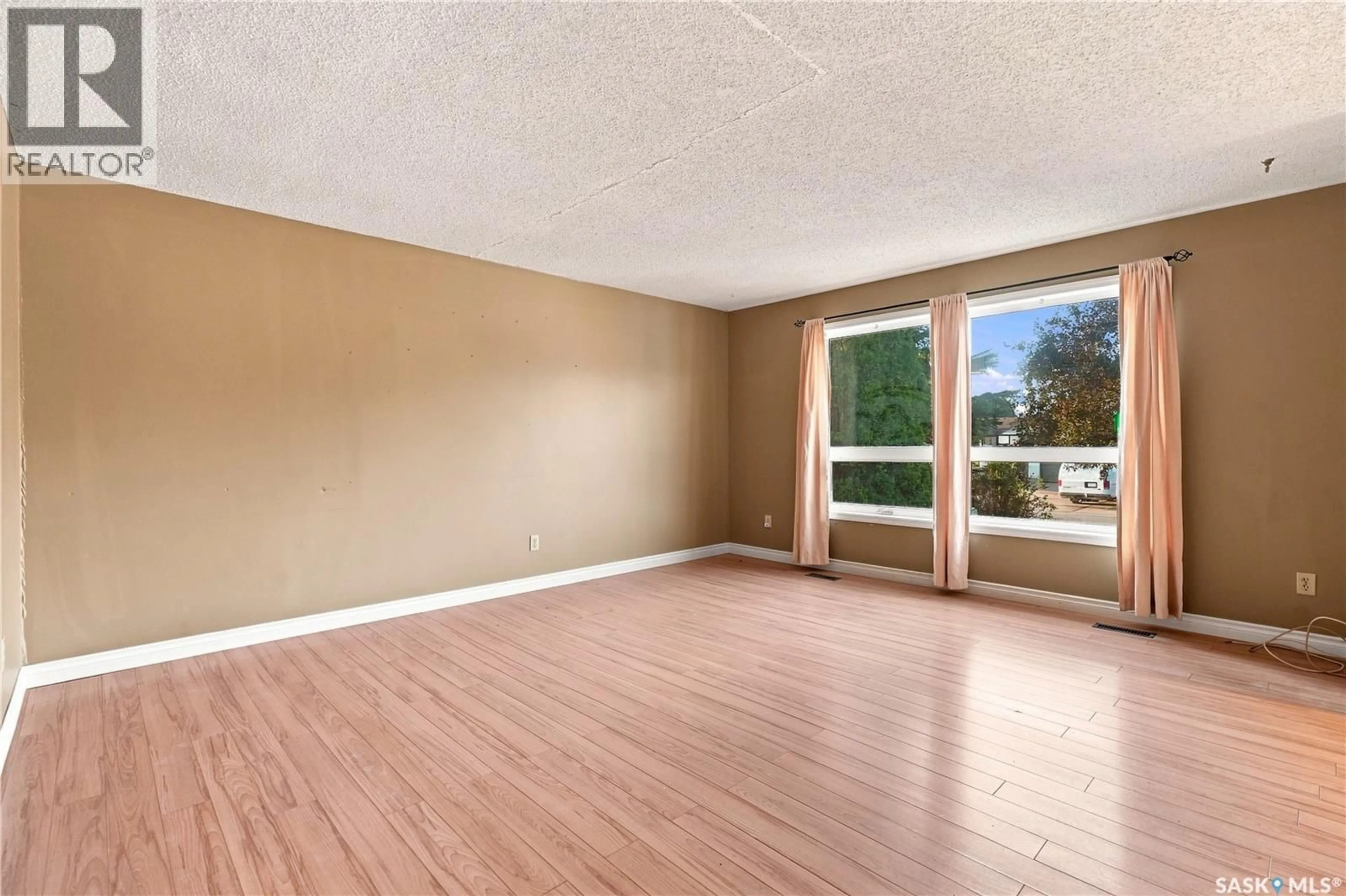 A pic of a room for 5907 HAGUE CRESCENT, Regina Saskatchewan S4X3K6