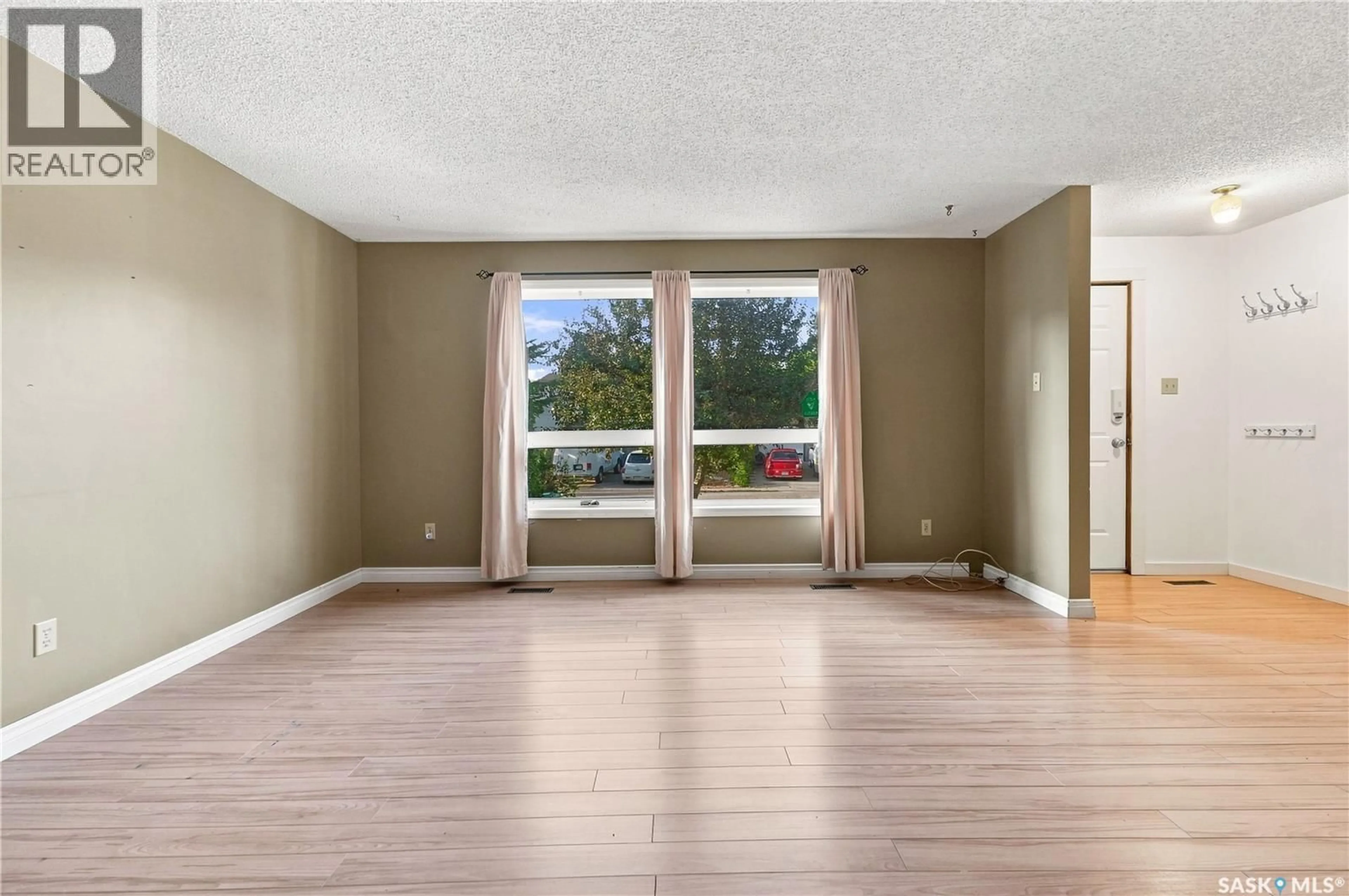 Unknown for 5907 HAGUE CRESCENT, Regina Saskatchewan S4X3K6