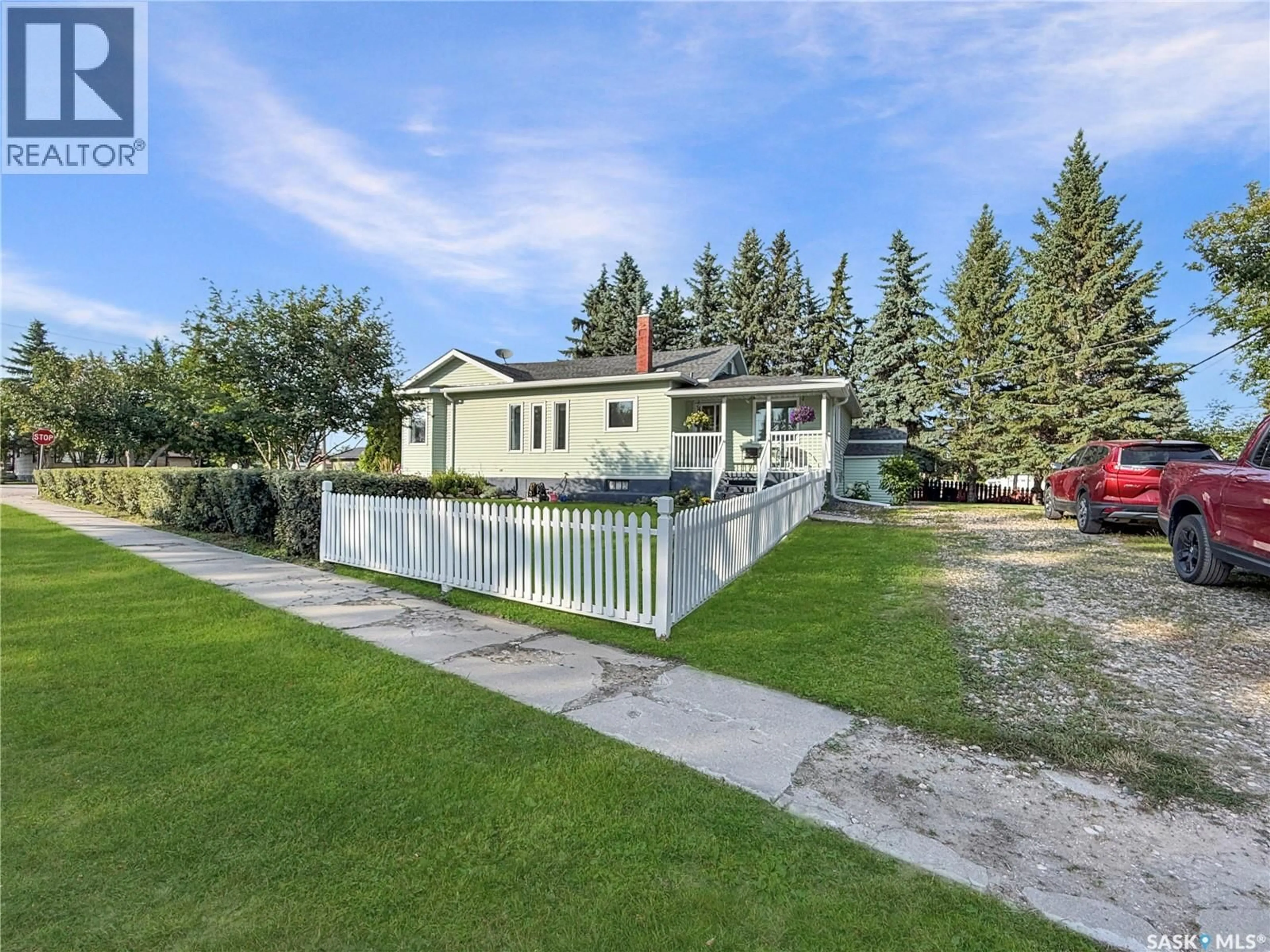A pic from outside/outdoor area/front of a property/back of a property/a pic from drone, street for 336 MAIN STREET, Debden Saskatchewan S0J0S0