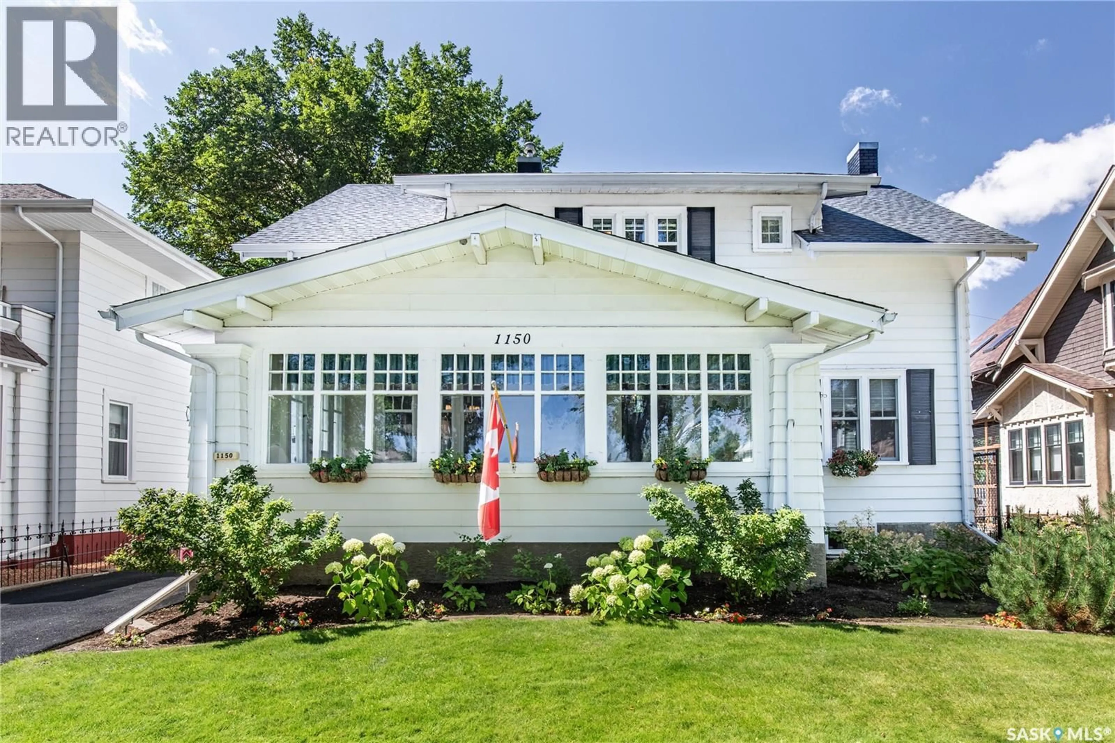 Home with vinyl exterior material, unknown for 1150 2ND AVENUE, Moose Jaw Saskatchewan S6H3R5