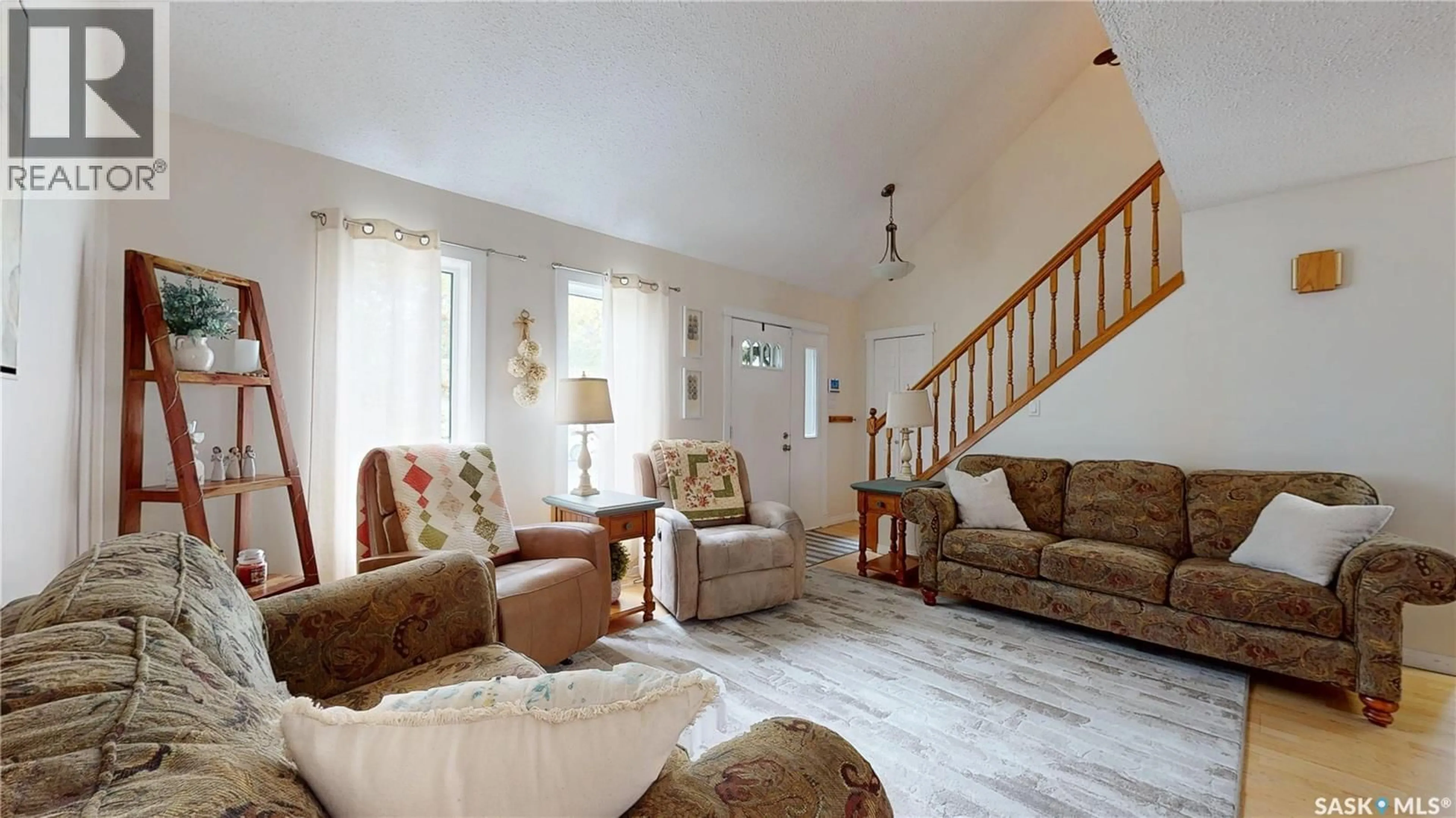 Living room with furniture, unknown for 1015 GRAHAM ROAD, Regina Saskatchewan S4N5Z5