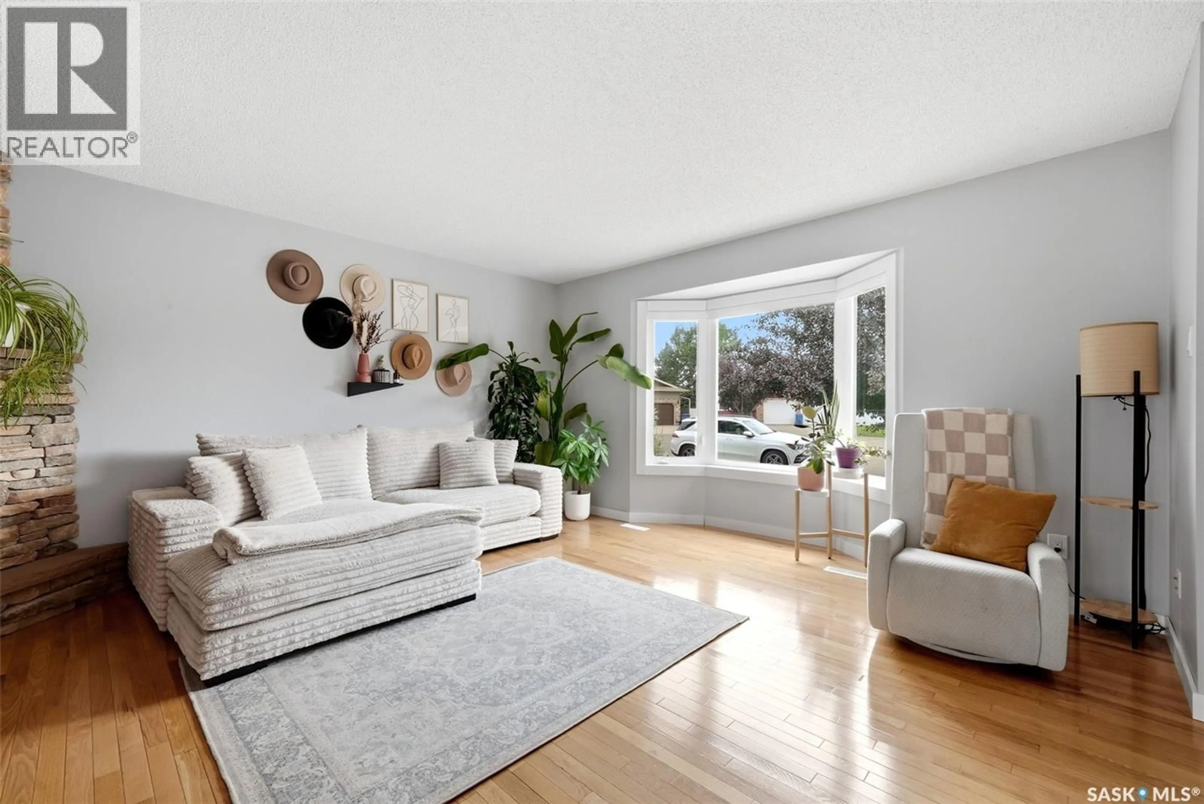 Living room with furniture, unknown for 7310 CRIBBS BAY, Regina Saskatchewan S4X4H3