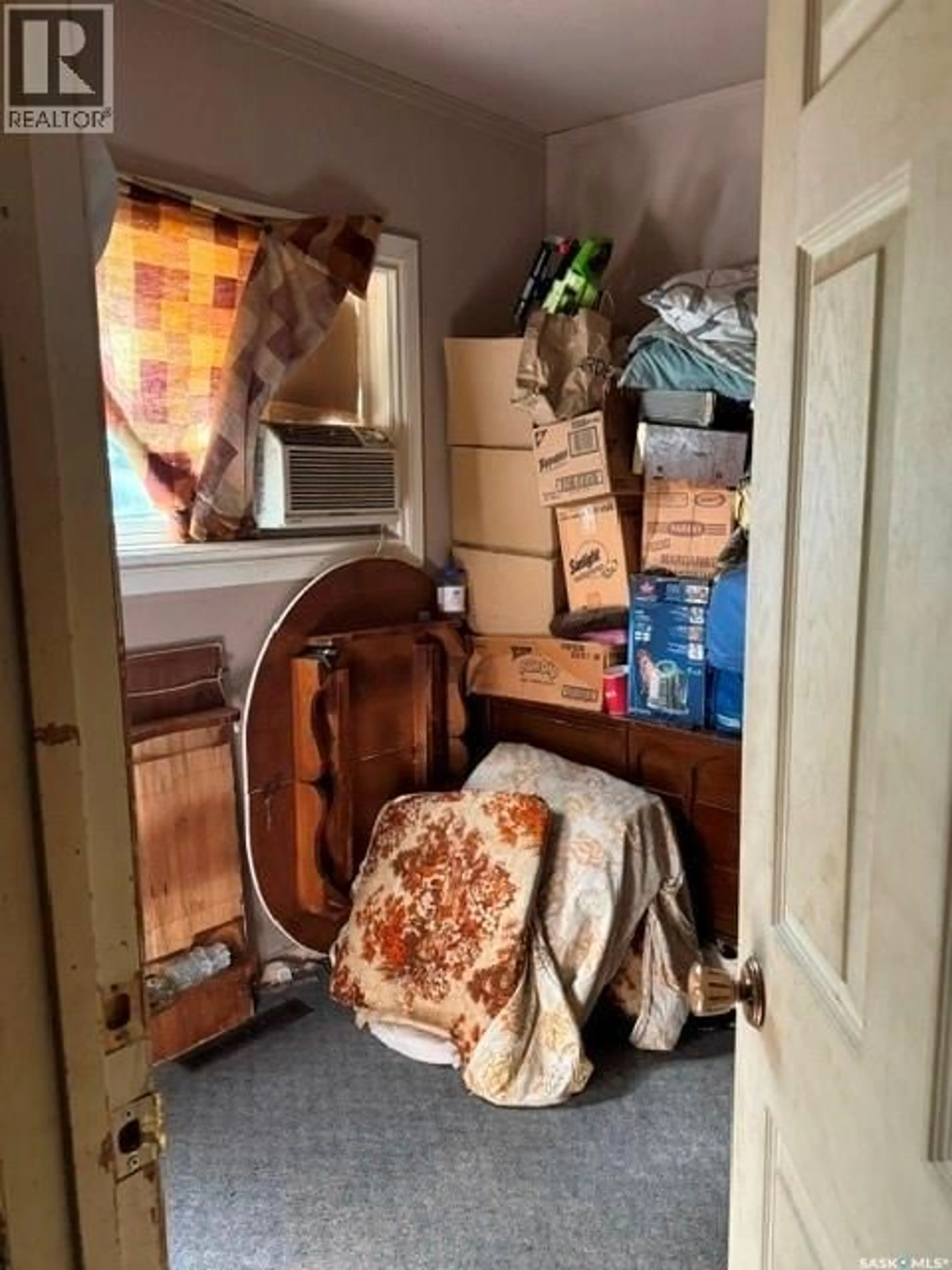 A pic of a room for 848 17TH STREET, Prince Albert Saskatchewan S6V3Y4