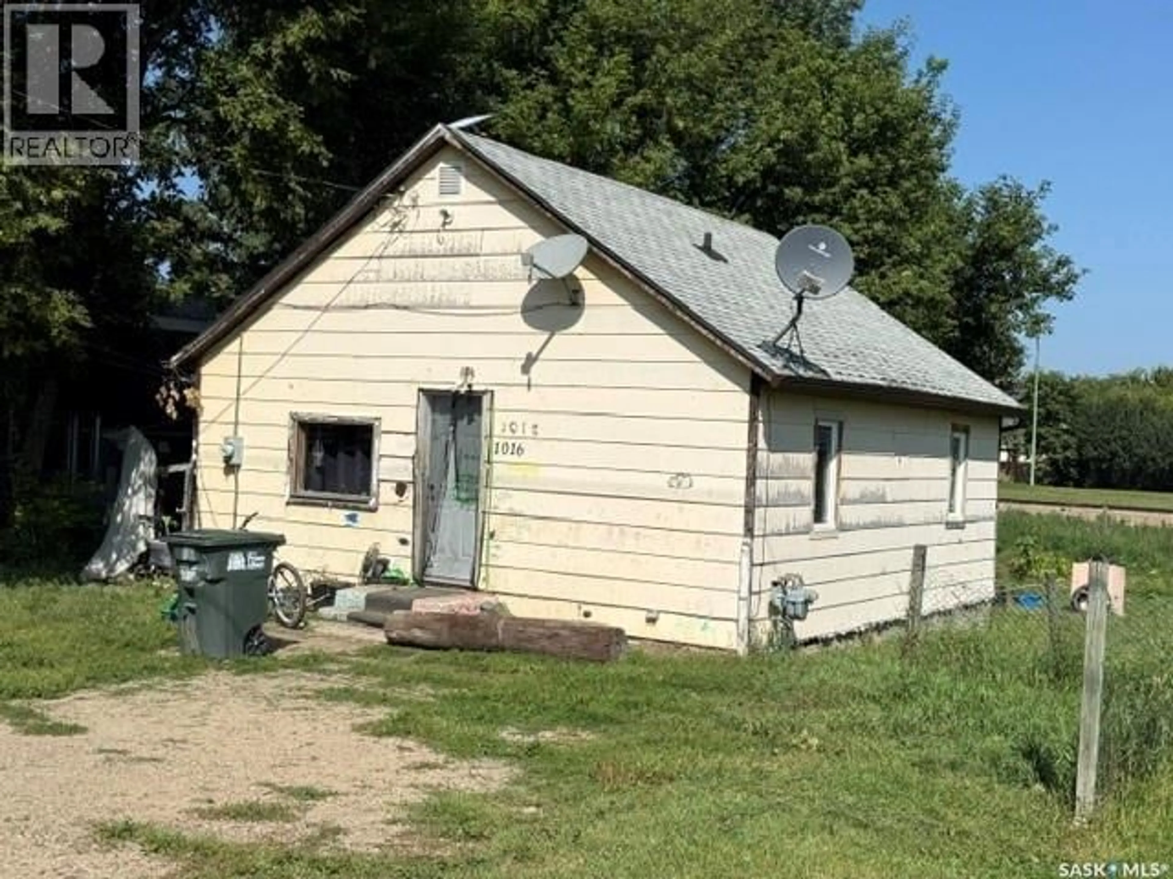 Shed for 1016 17TH STREET, Prince Albert Saskatchewan S6V3Y8