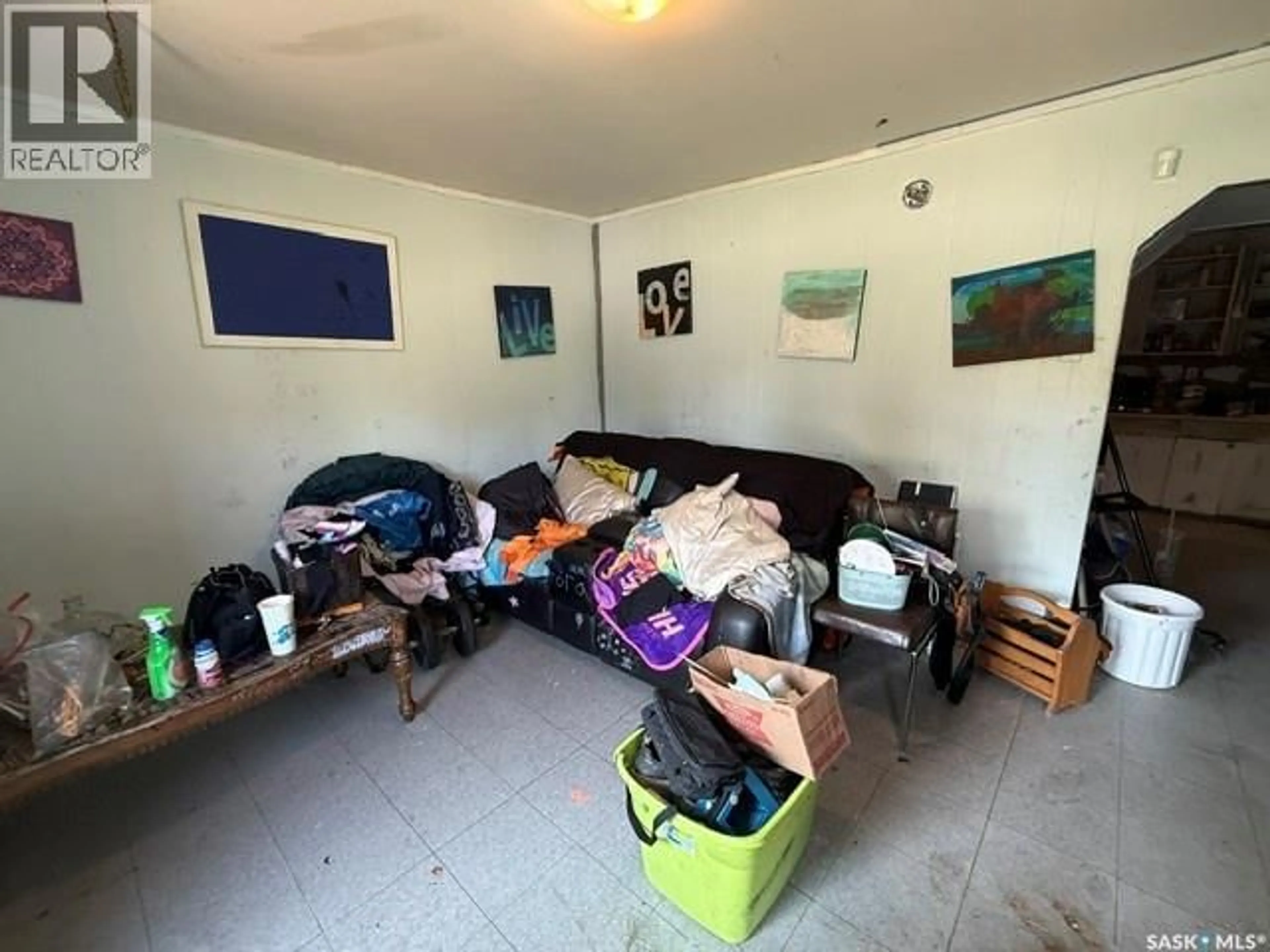 A pic of a room for 1016 17TH STREET, Prince Albert Saskatchewan S6V3Y8